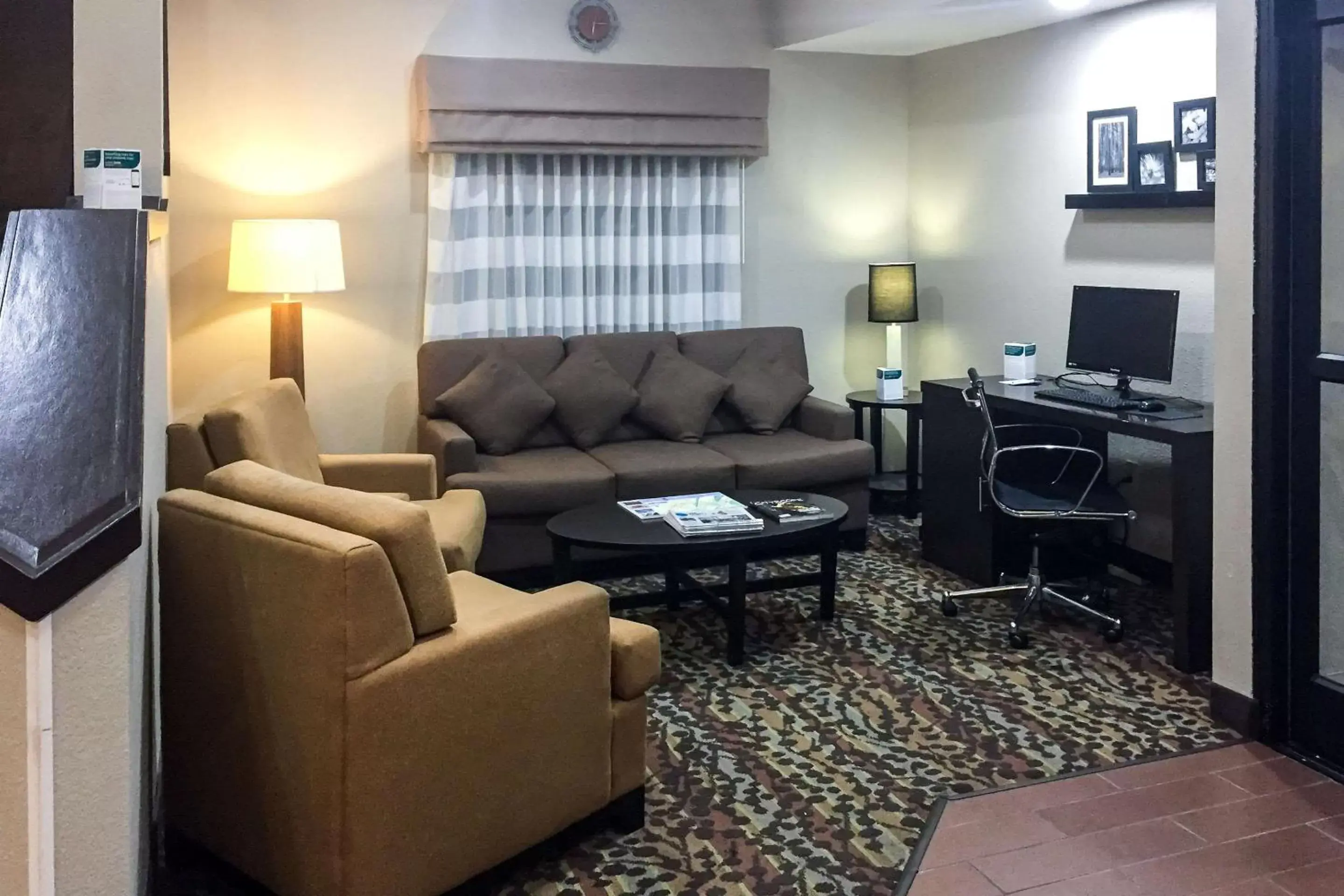 Lobby or reception, Seating Area in Sleep Inn Chattanooga - Hamilton Place