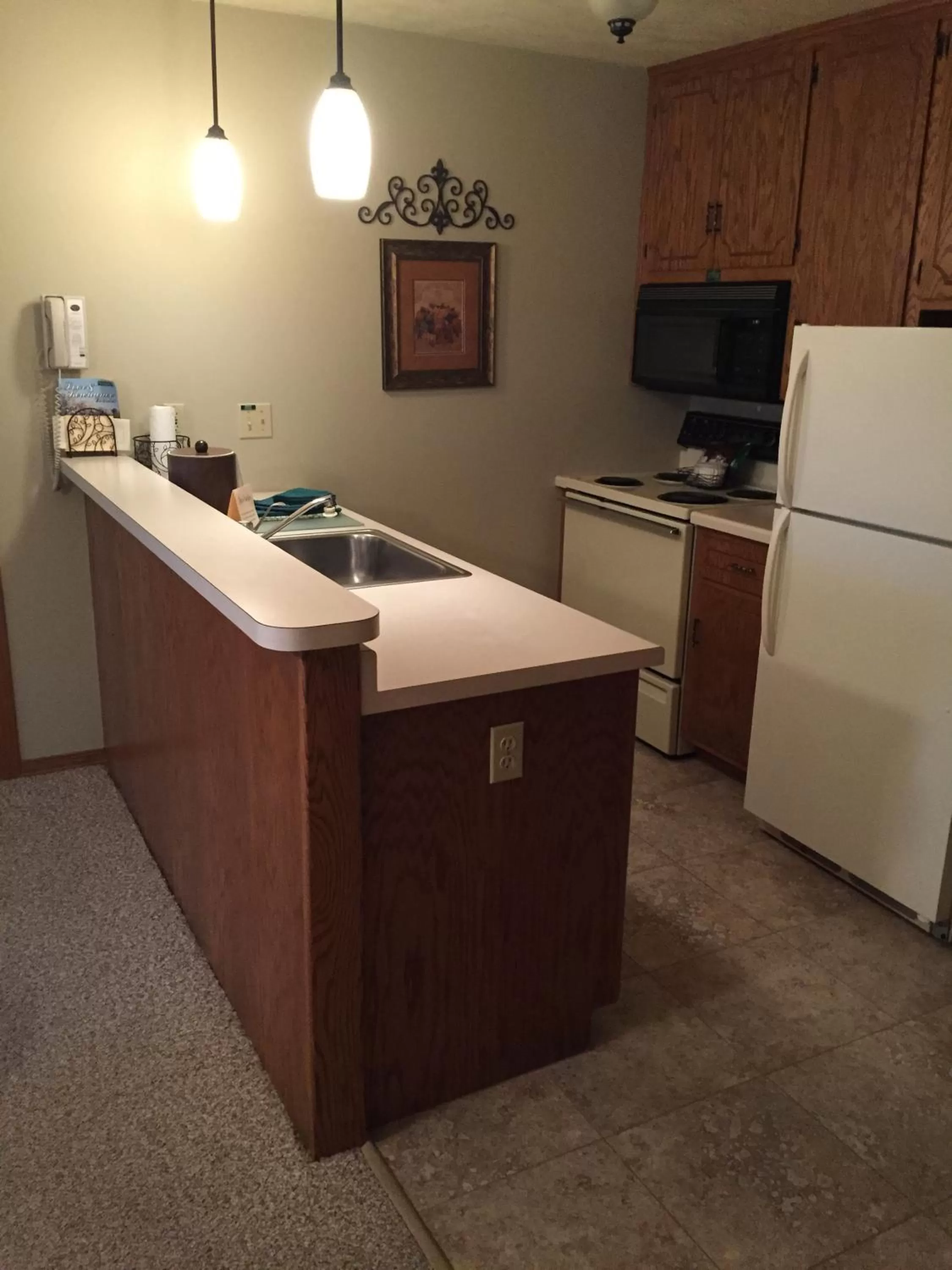 Kitchen or kitchenette in High Point Inn