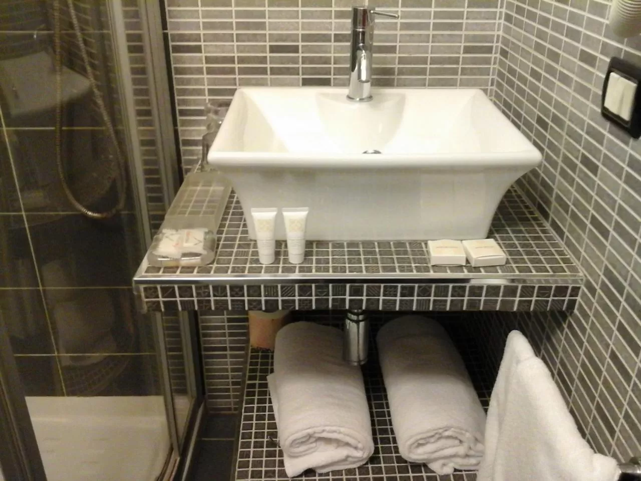 Bathroom in Lakkios charming suites and rooms