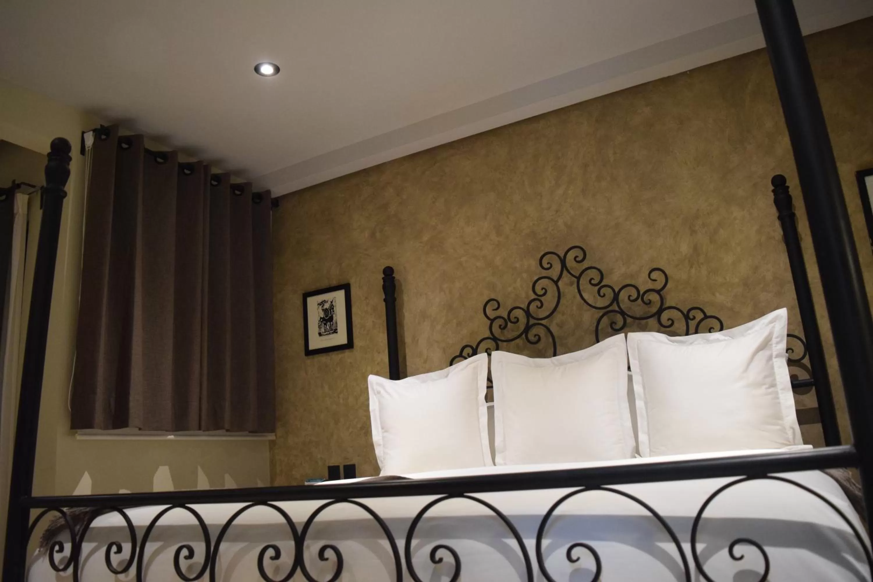 Bed in Hotel Bouquet (Adults Only)