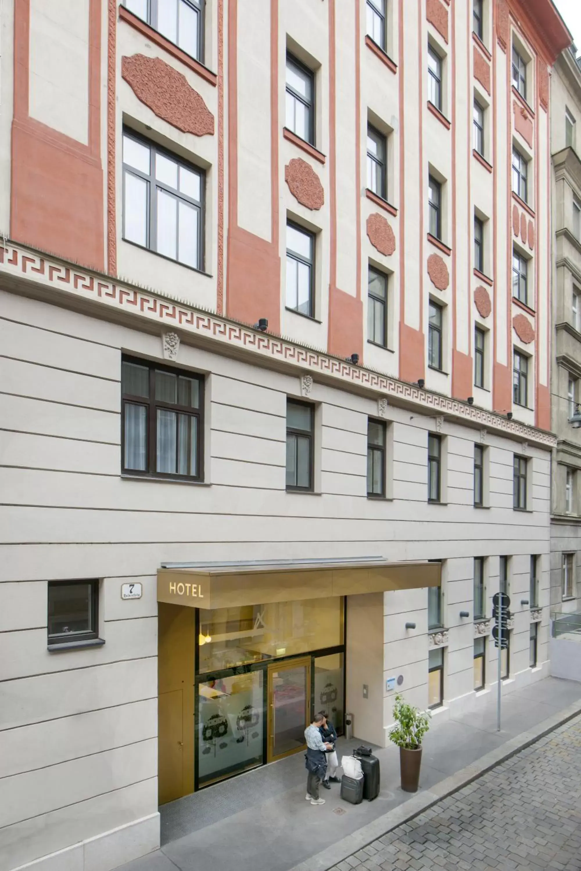 Facade/entrance, Property Building in Alma Boutique-Hotel