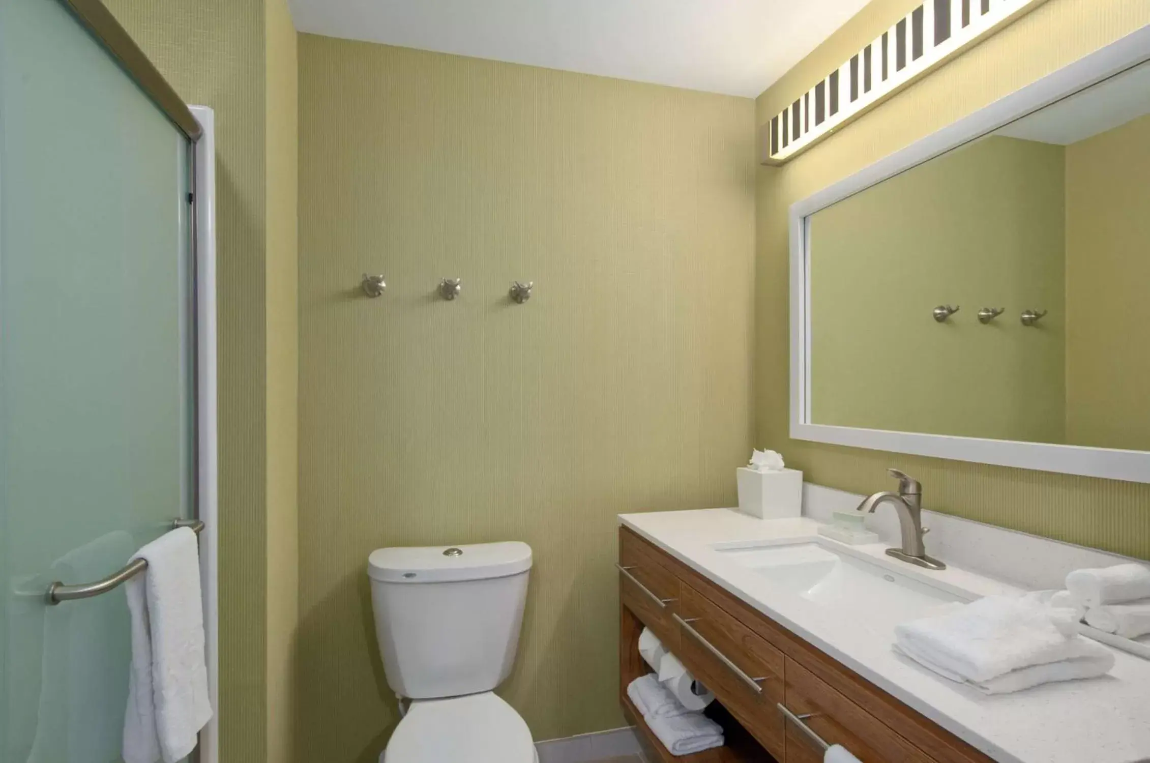 Bathroom in Home2 Suites by Hilton Biloxi/North/D'Iberville