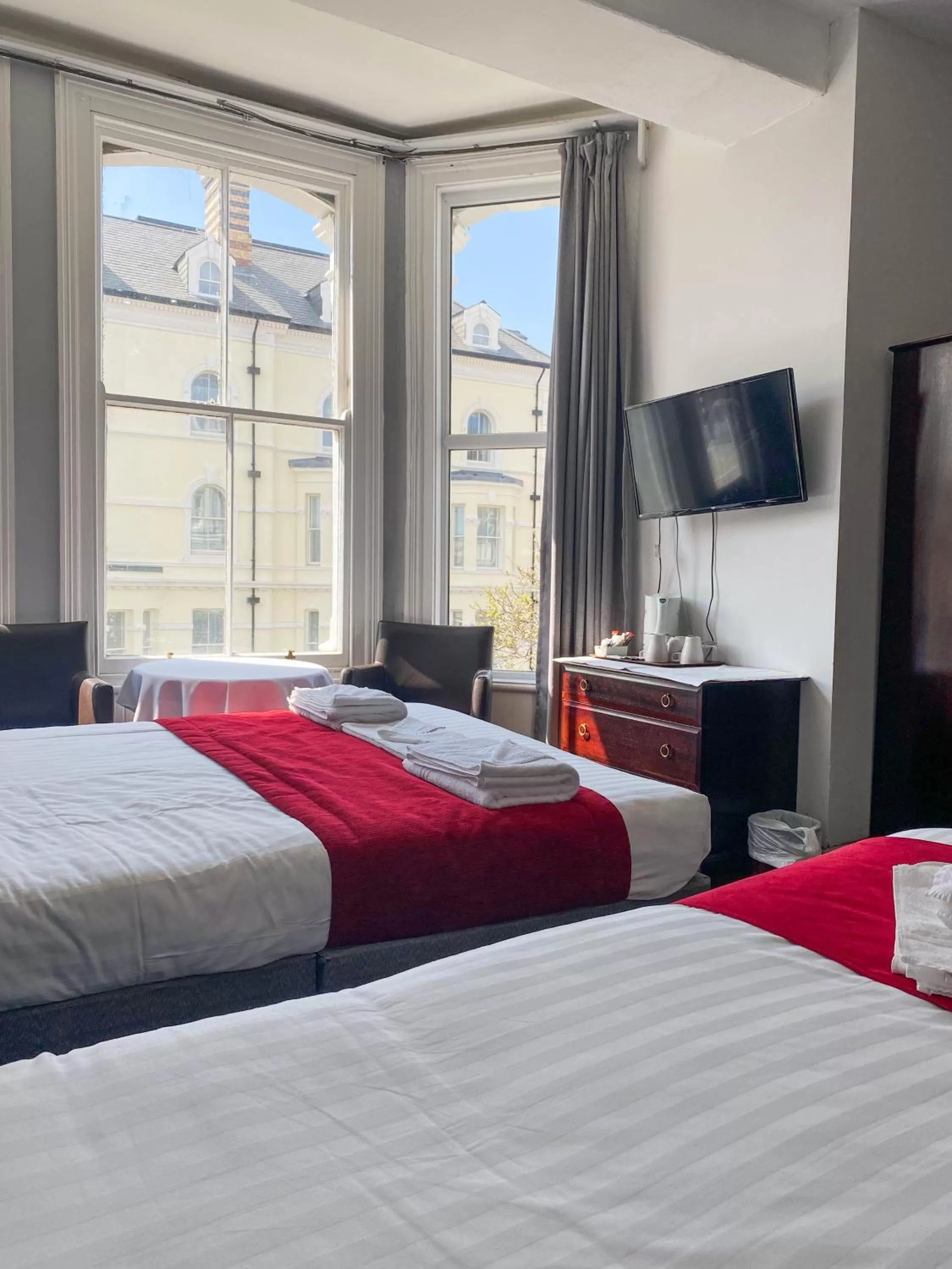 Bed in The Broadway Hotel