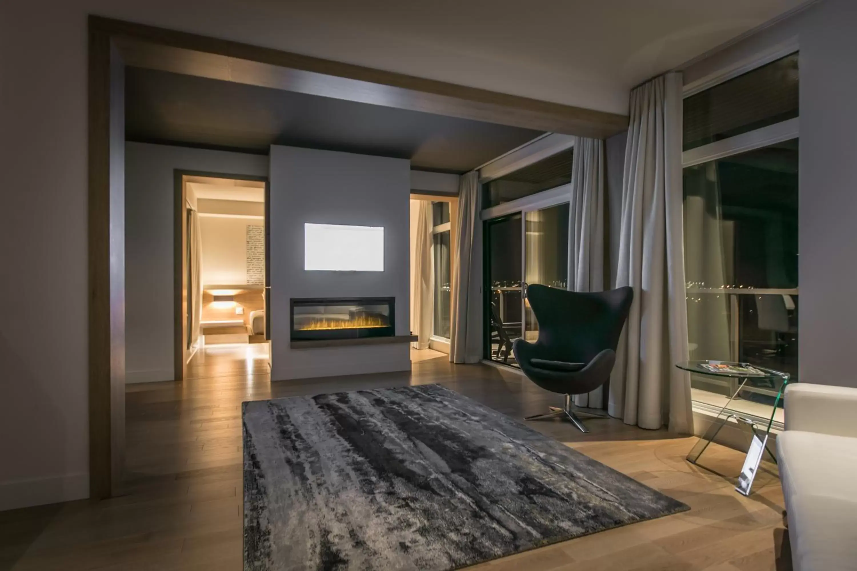 Executive Suite 1 King Bed and Sofa Bed in Hôtel du Domaine, centre de villégiature et de congrès Executive Suite 1 King Bed and Sofa Bed in Hôtel du Domaine, centre de villégiature et de congrès