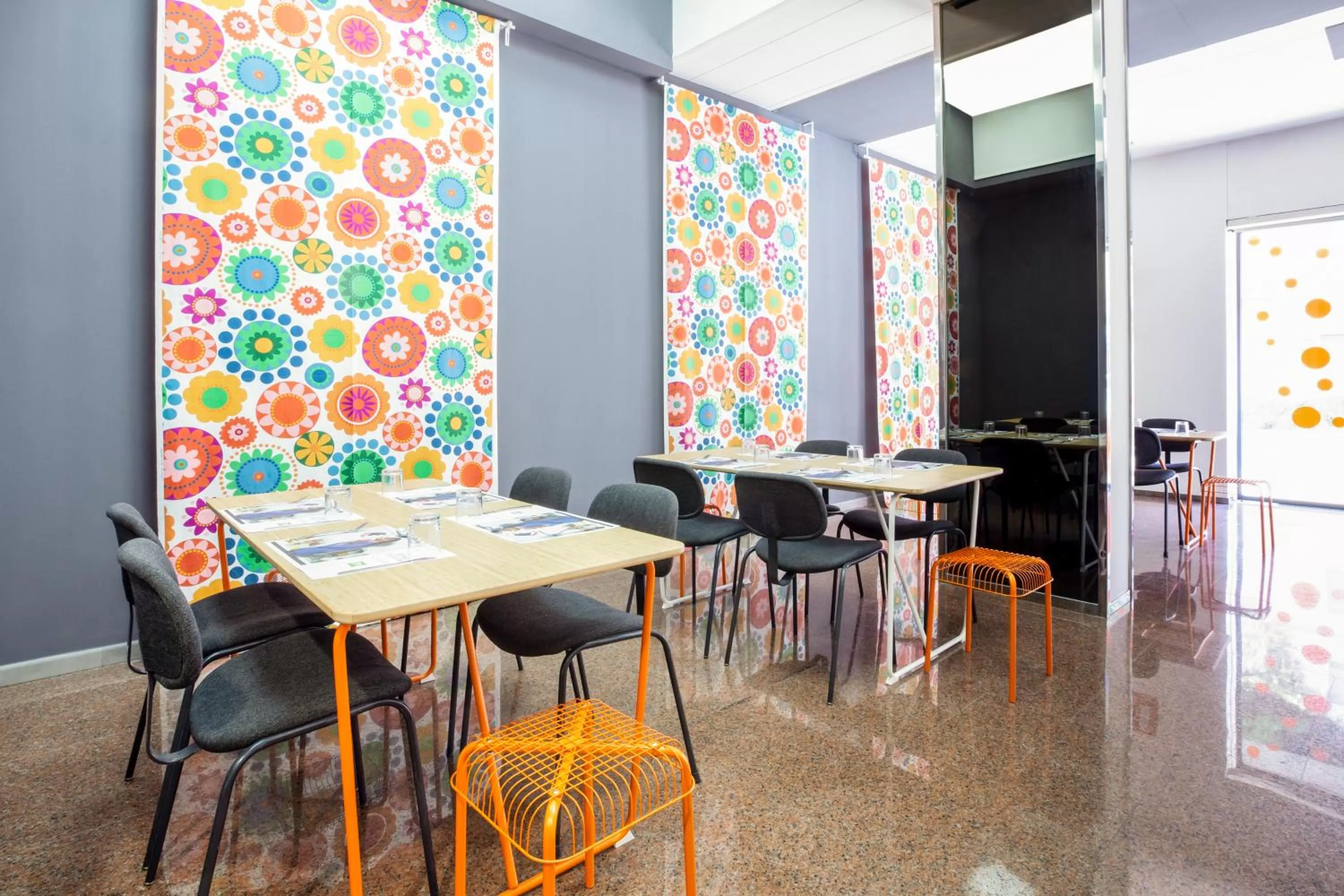 Restaurant/places to eat in Ibis Styles Brindisi