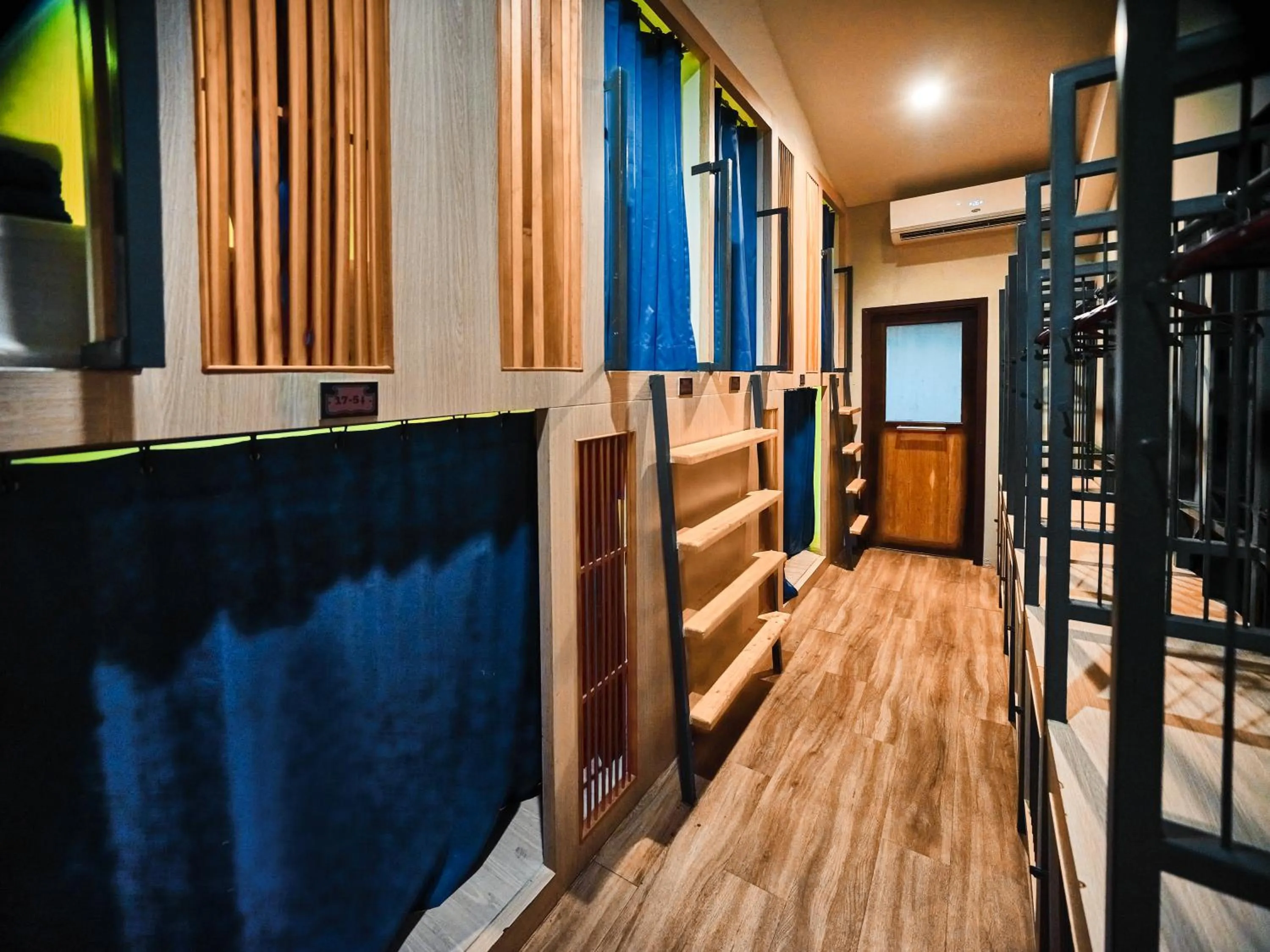 Bed in Prince Theatre Heritage Stay Hostel - Silom