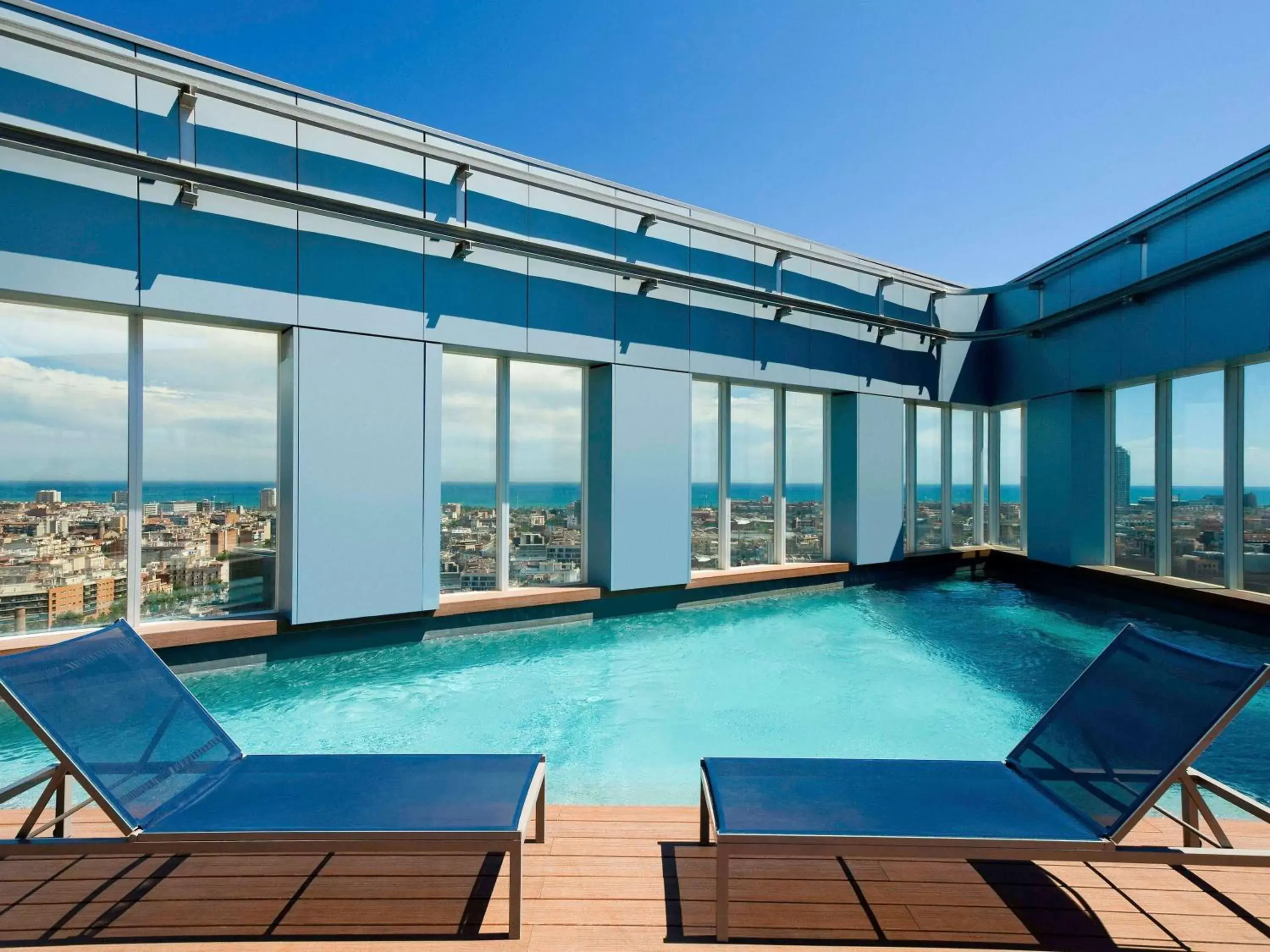 Pool view, Swimming Pool in Novotel Barcelona City