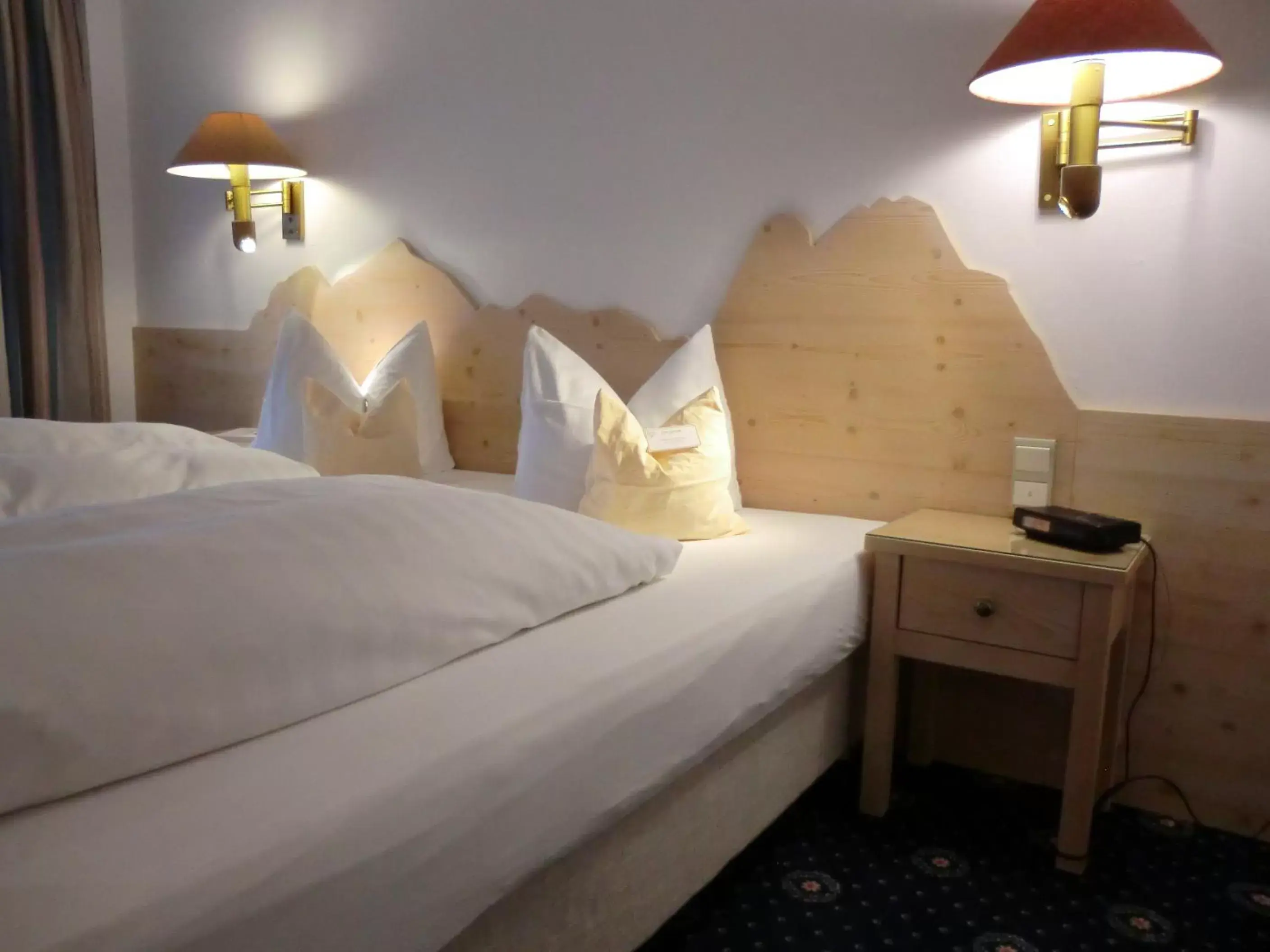 Bed in Hotel Rheinischer Hof