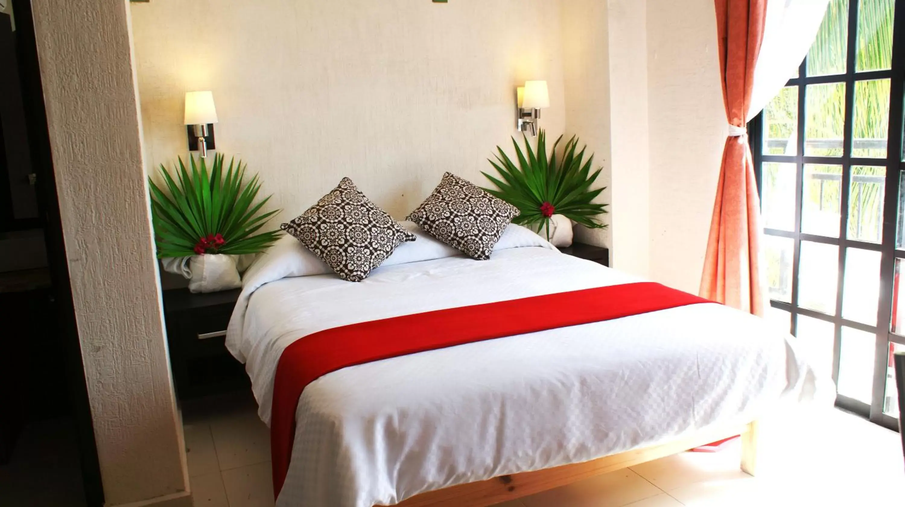 Photo of the whole room, Bed in Hotel Maya Turquesa Photo of the whole room, Bed in Hotel Maya Turquesa