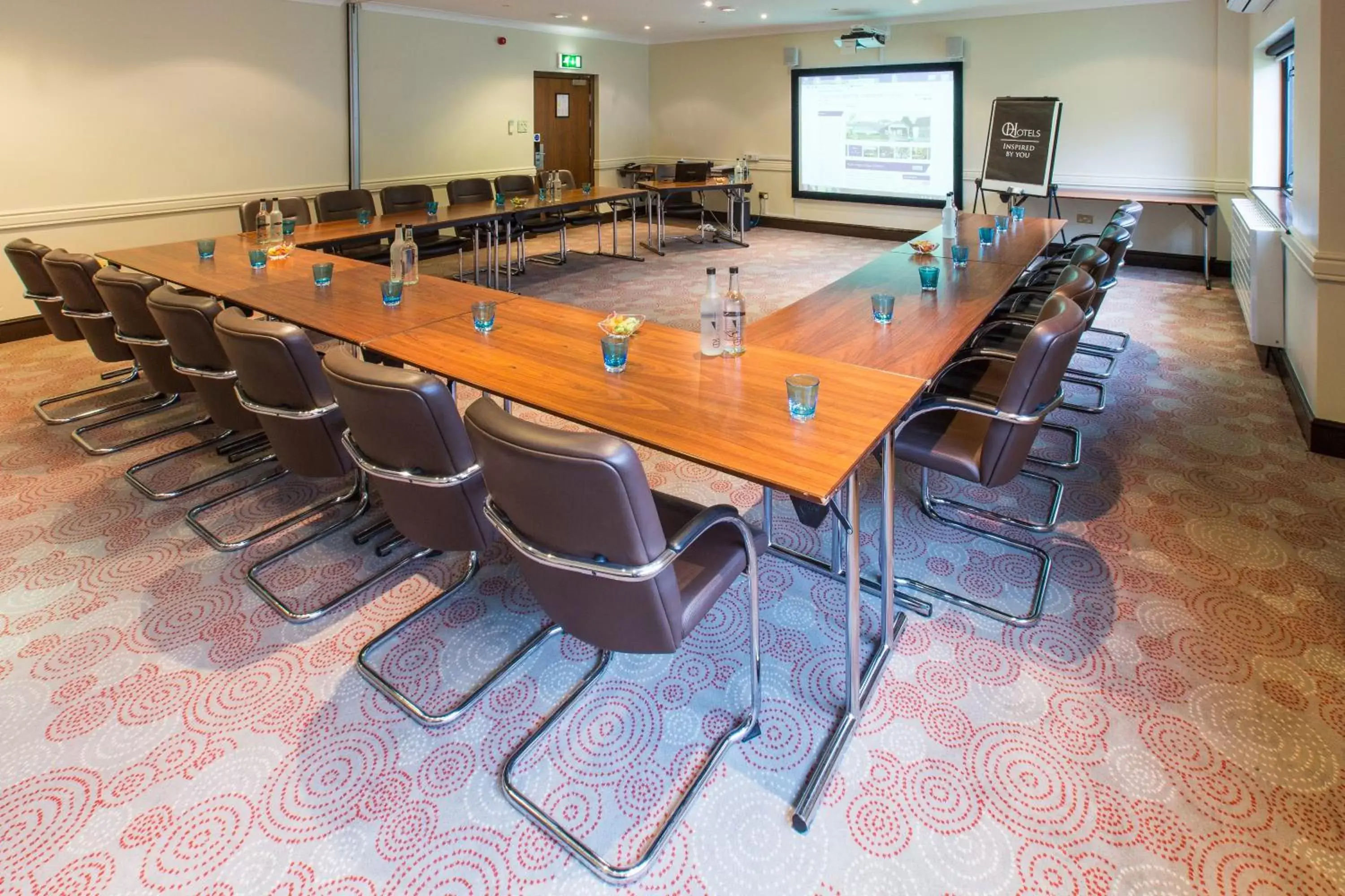 Business facilities in Stratford Manor Hotel