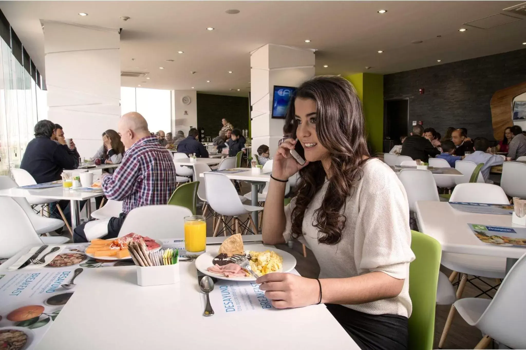 Restaurant/places to eat in Holiday Inn Express & Suites Puebla Angelopolis, an IHG Hotel