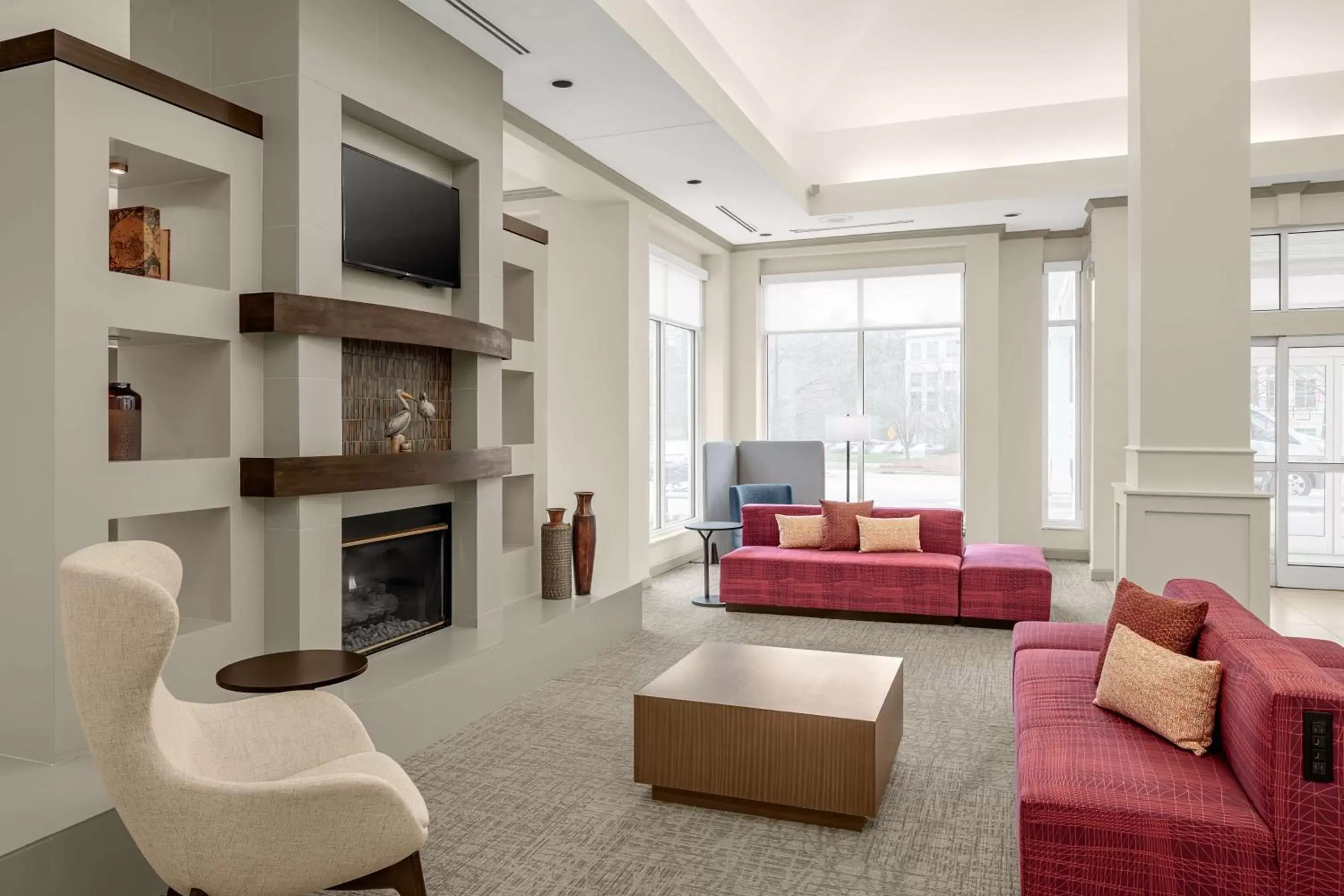 Lobby or reception, Seating Area in Hilton Garden Inn Raleigh Durham Airport