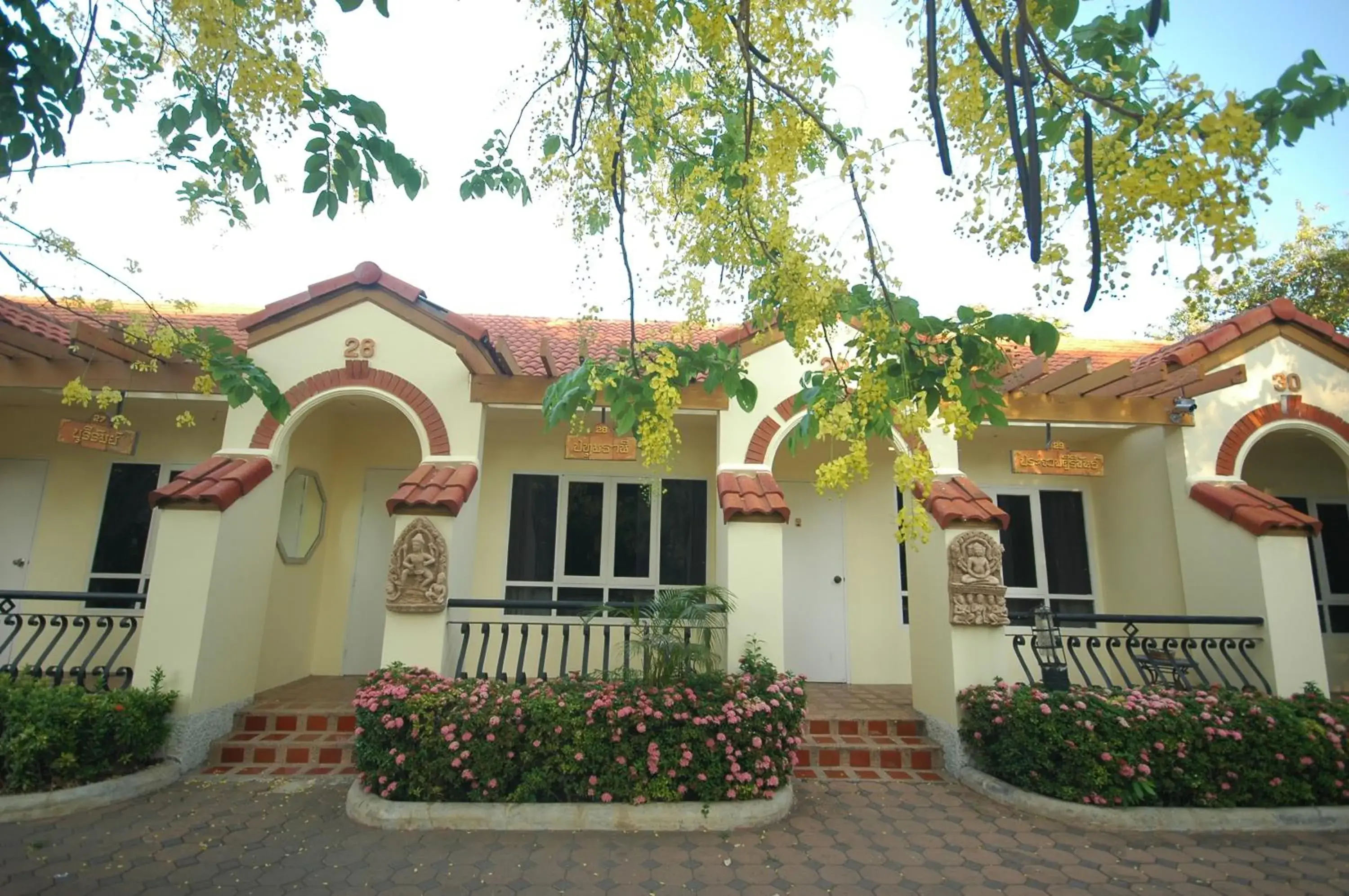 Property Building in Lopburi Inn Resort