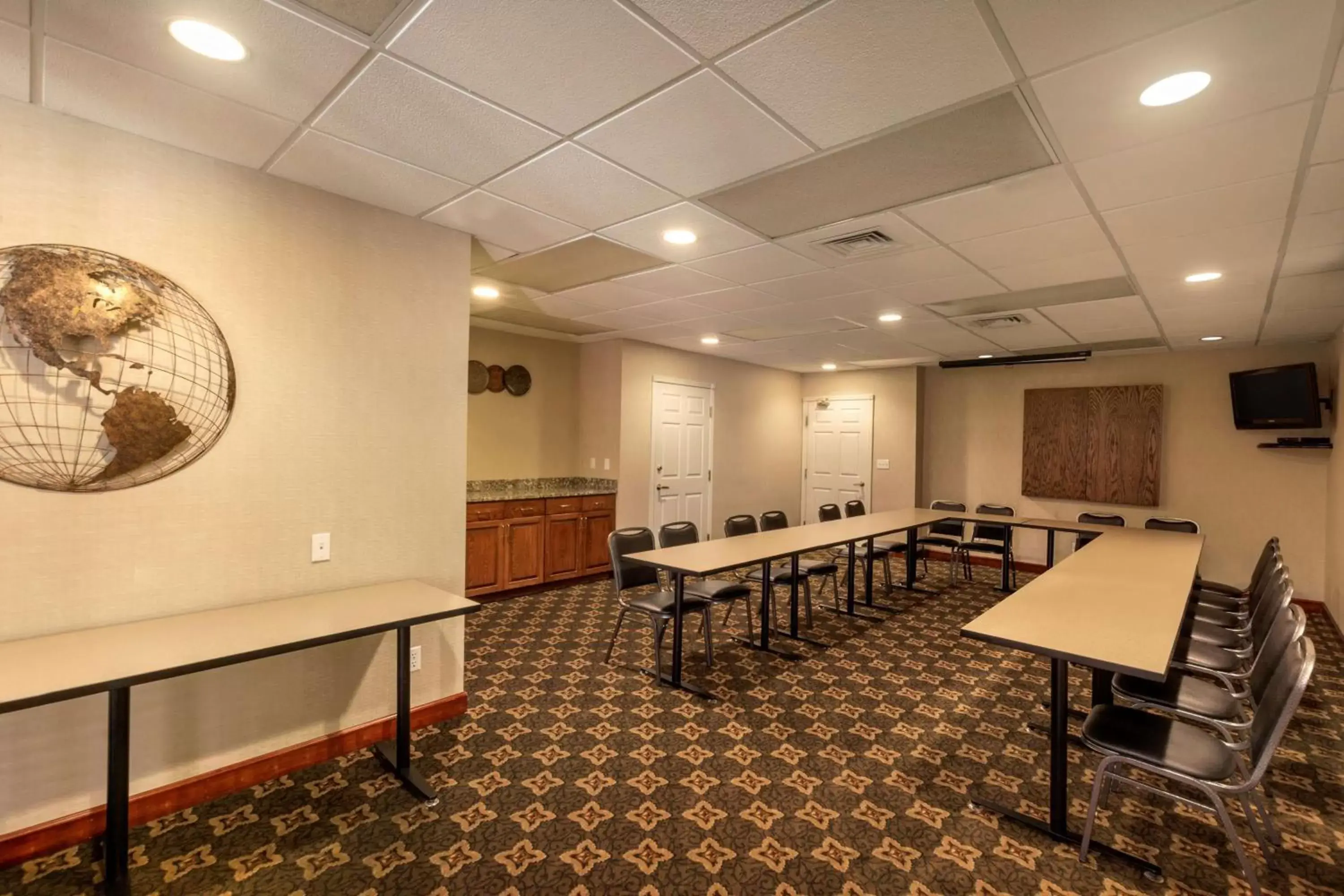 Meeting/conference room in Homewood Suites by Hilton Kansas City/Overland Park