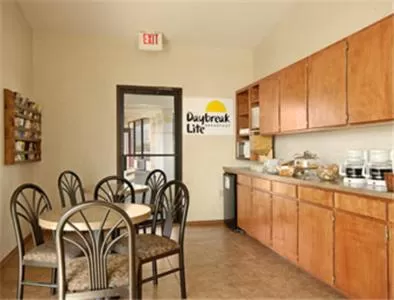 Coffee/tea facilities in Sunset Inn Clarksville