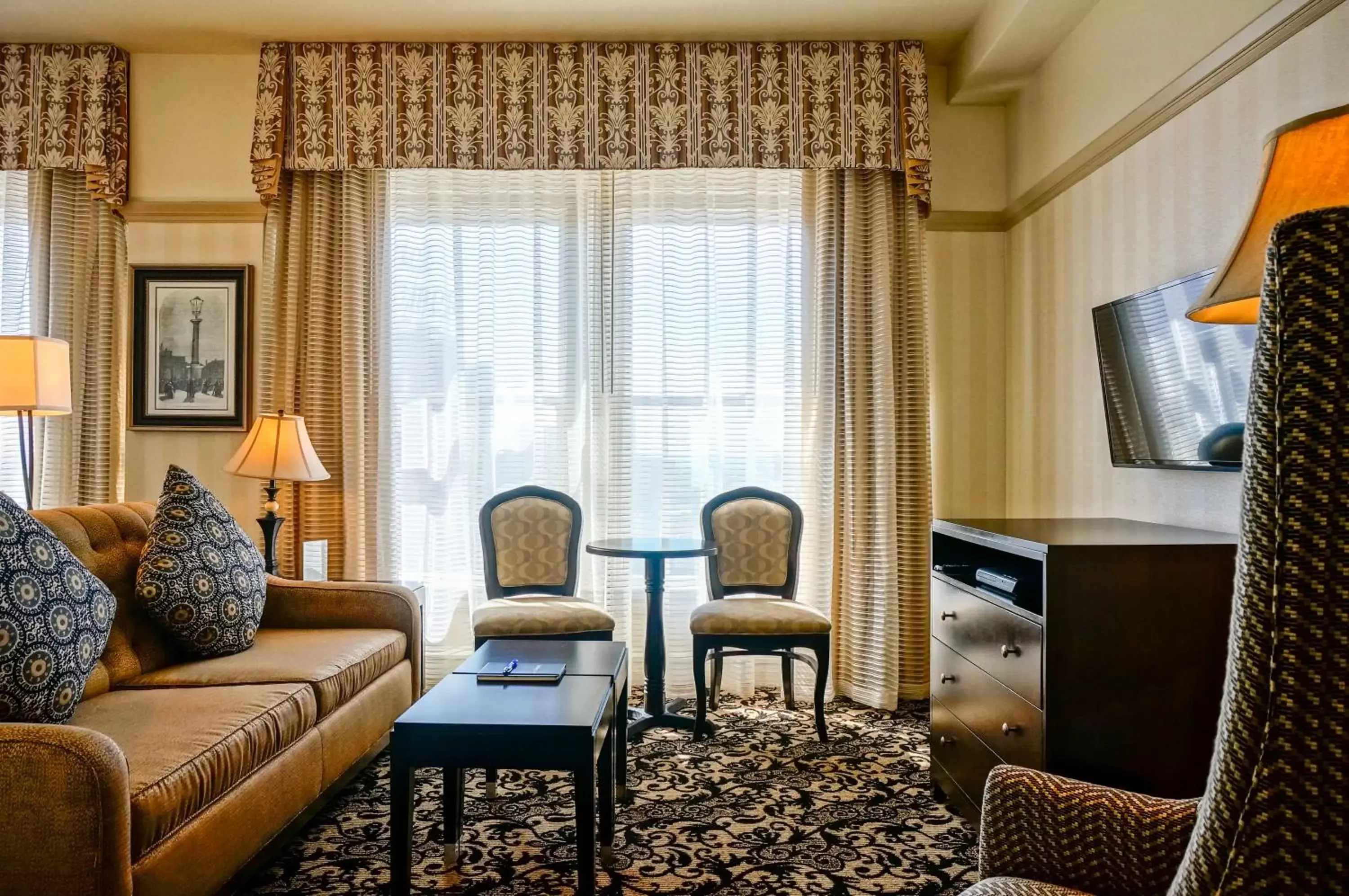 Day, Seating Area in Gaslamp Plaza Suites