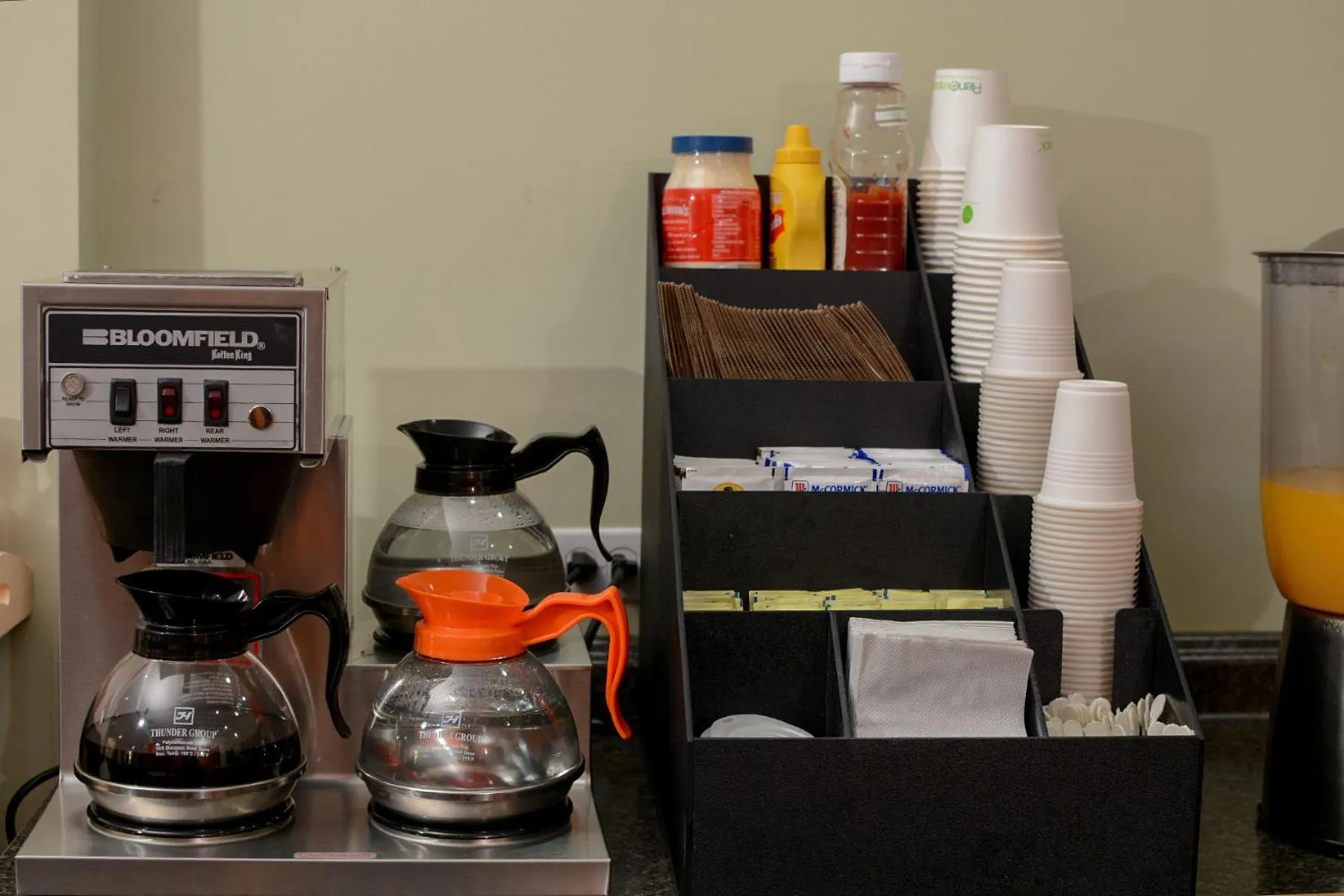 Coffee/tea facilities in DURAZNO INN