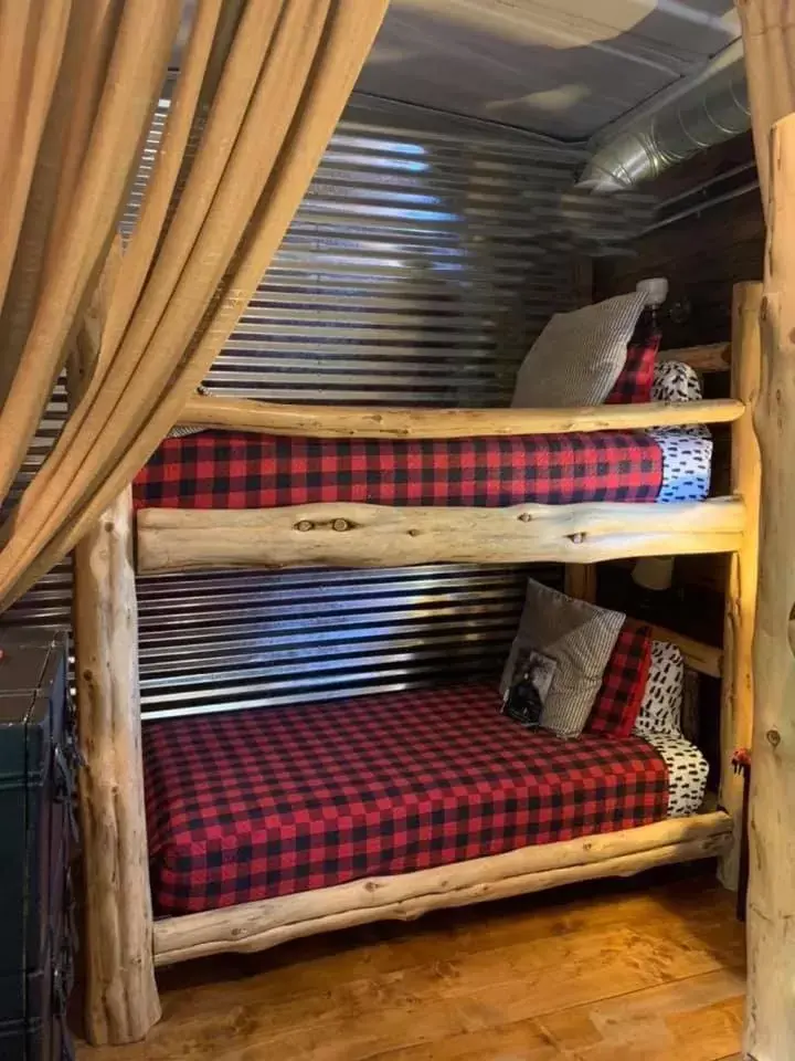 Bunk Bed in Country Woods Inn