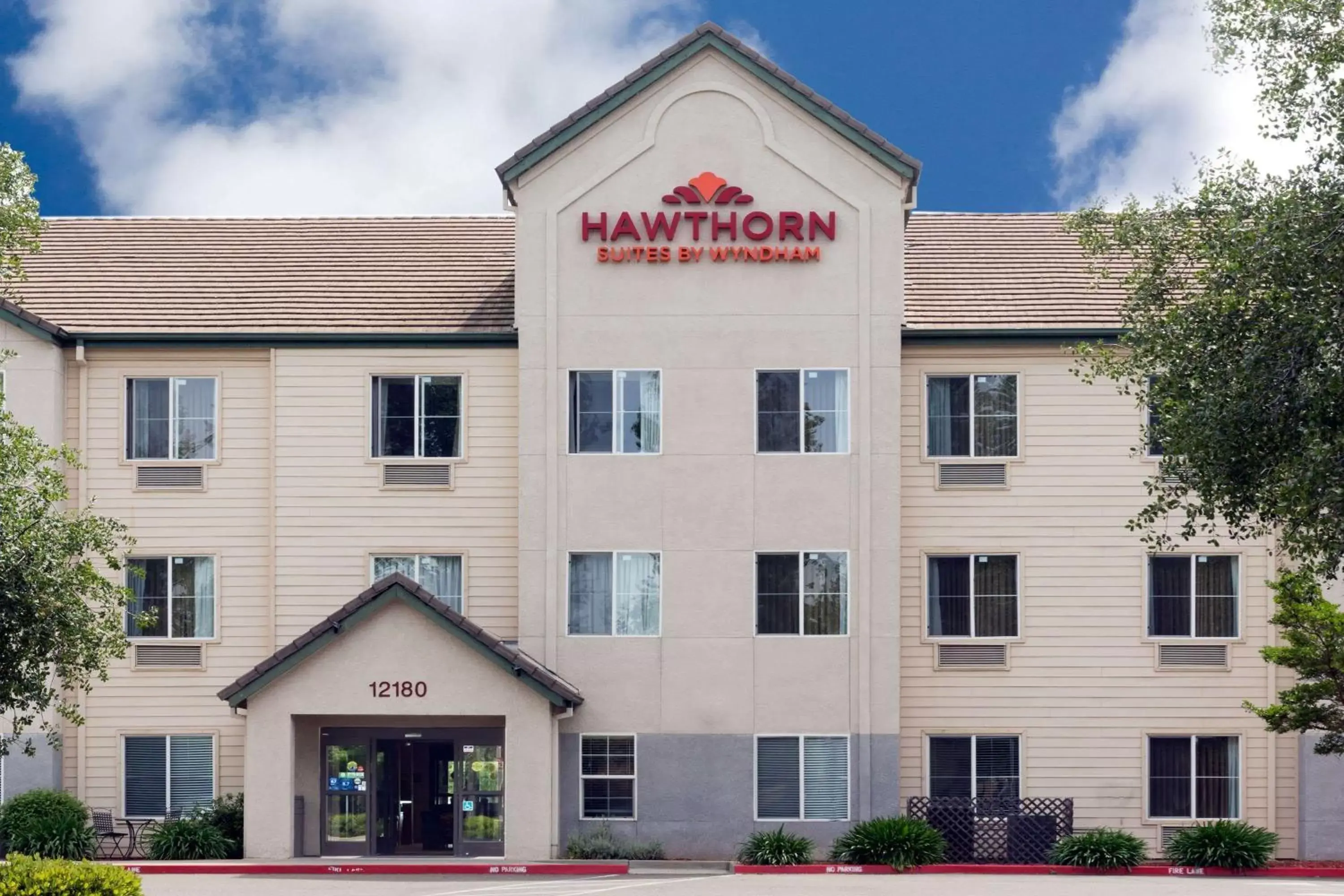 Property building in Hawthorn Suites by Wyndham Rancho Cordova/Folsom