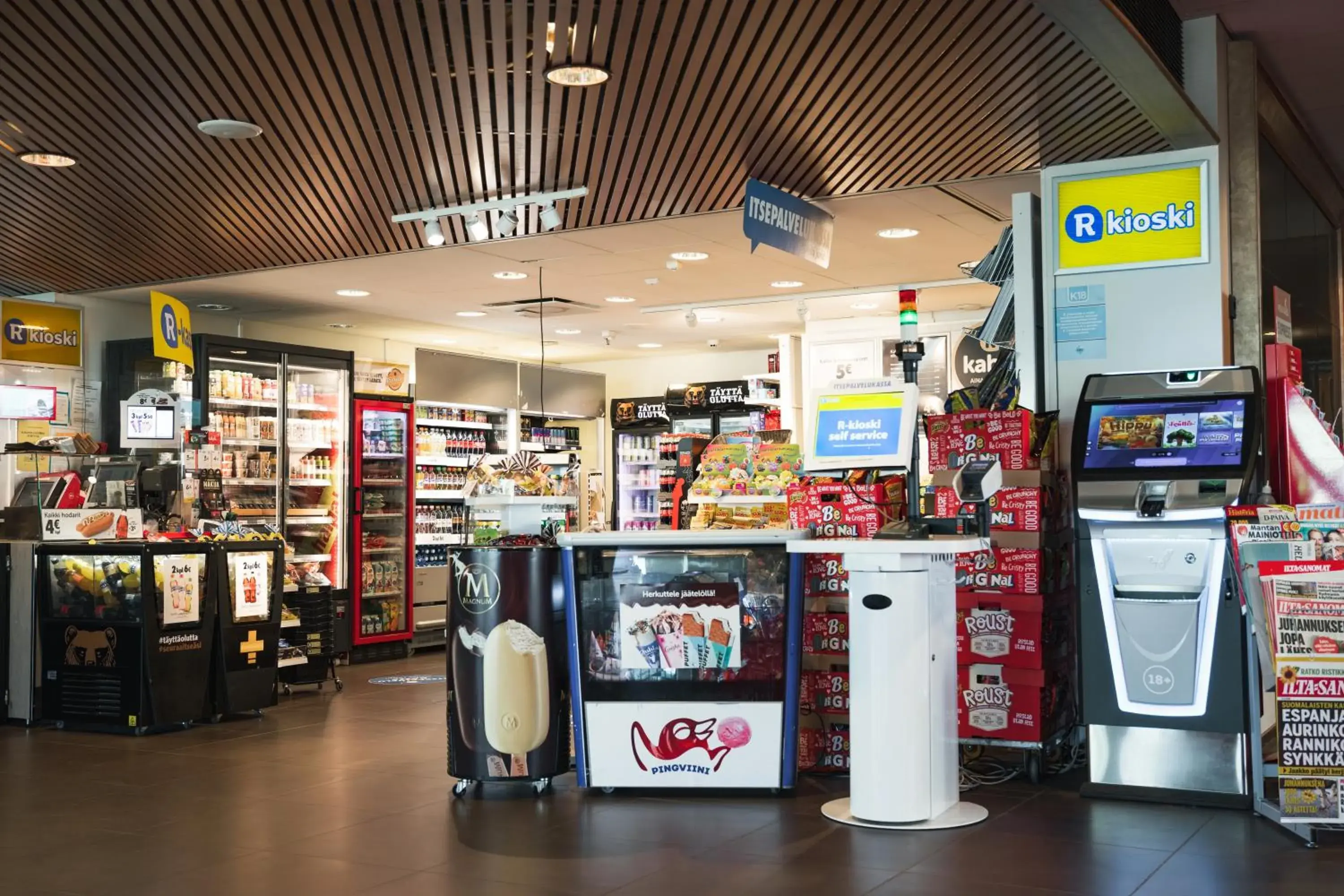 On-site shops, Supermarket/Shops in Holiday Club Saimaa