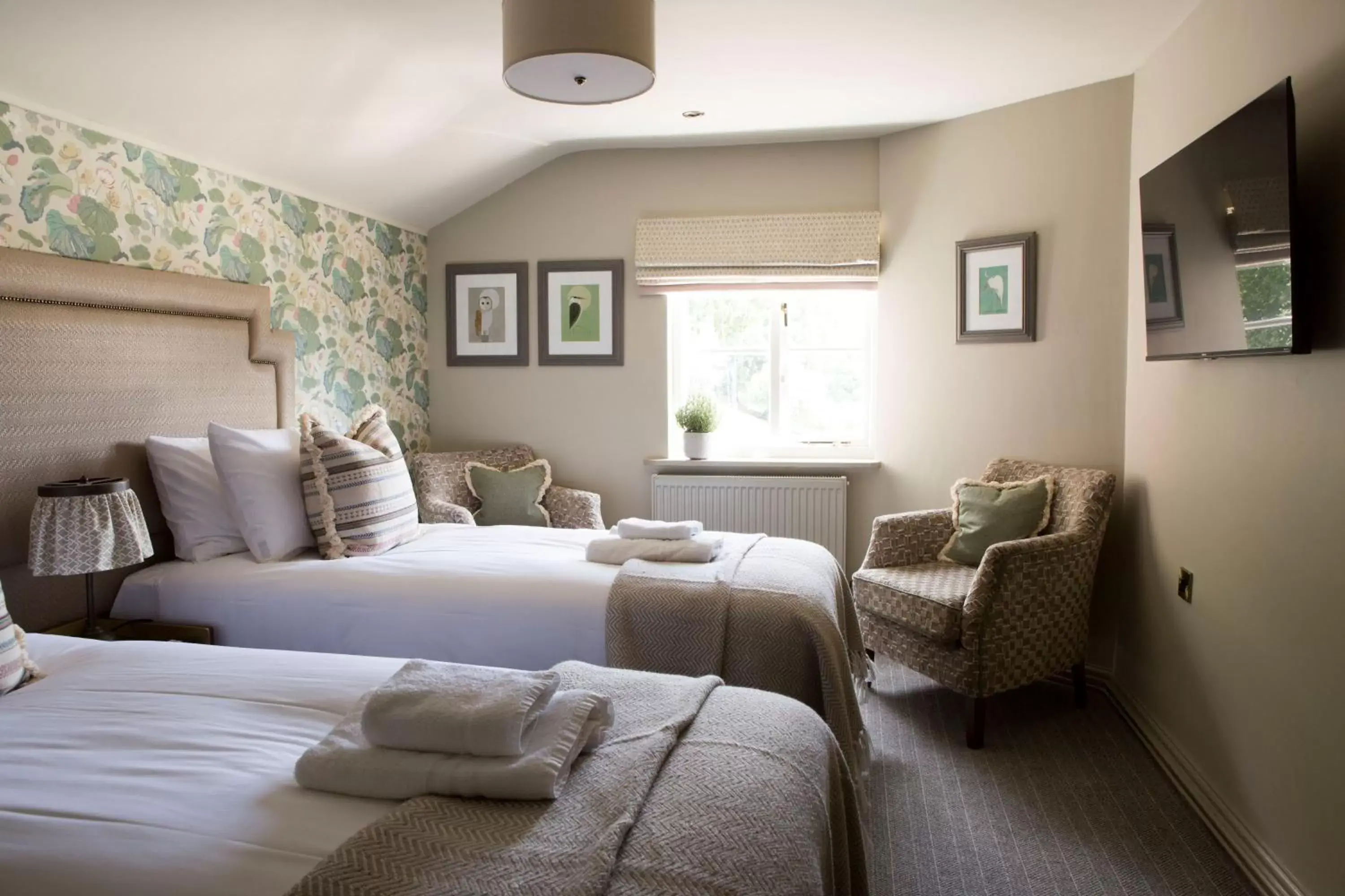 Bedroom, Bed in Alvanley Arms, Cotebrook