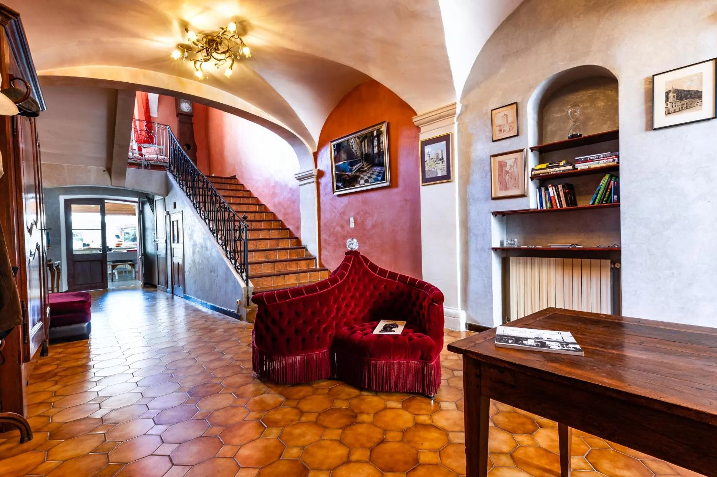 Living room, Lobby/Reception in Maison d'hôtes Payan Champier