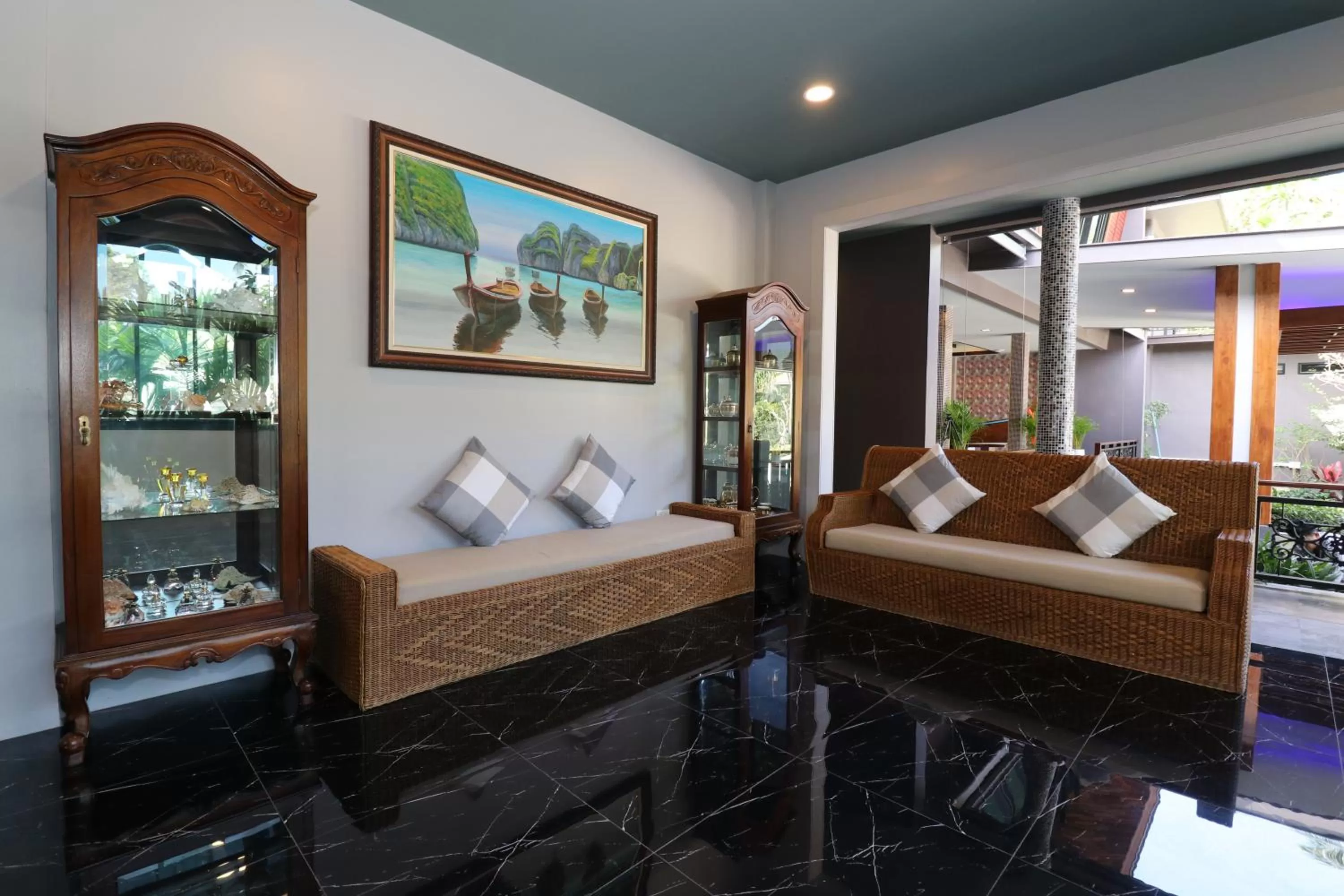 Lobby or reception, Bed in The Scene Cliff View Villas