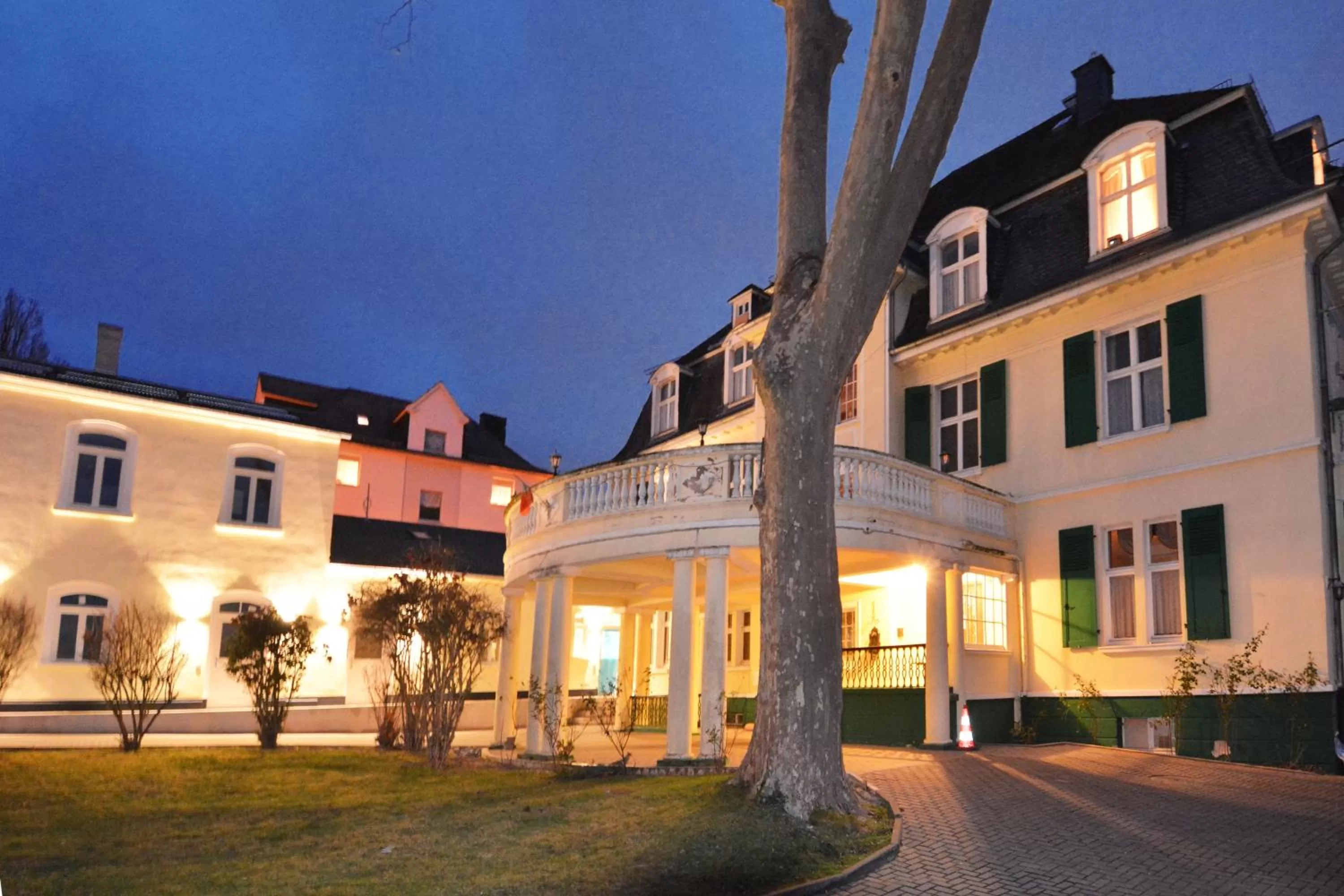 Night in Villa Oranien