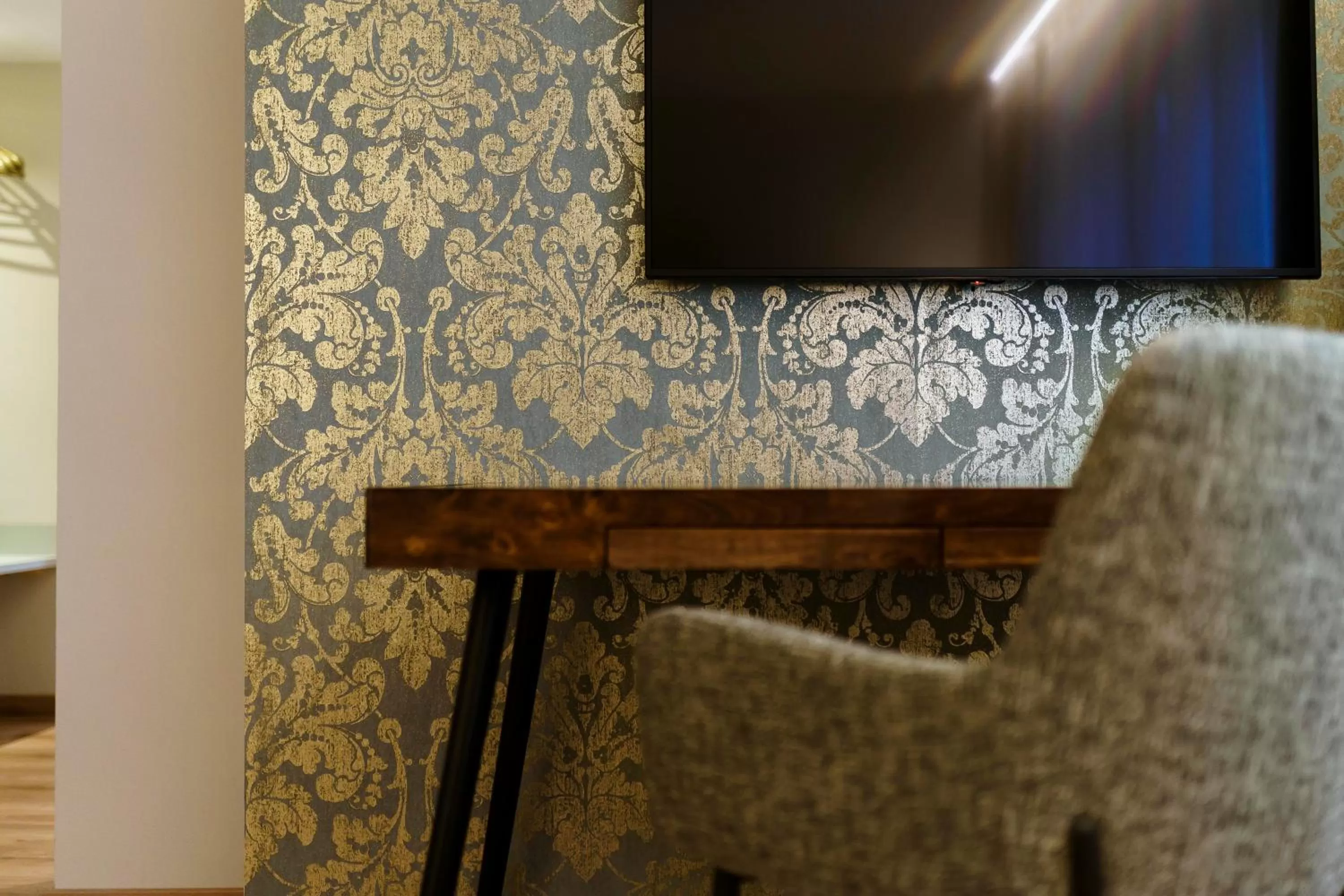 TV and multimedia in Hotel Rappen am Münsterplatz