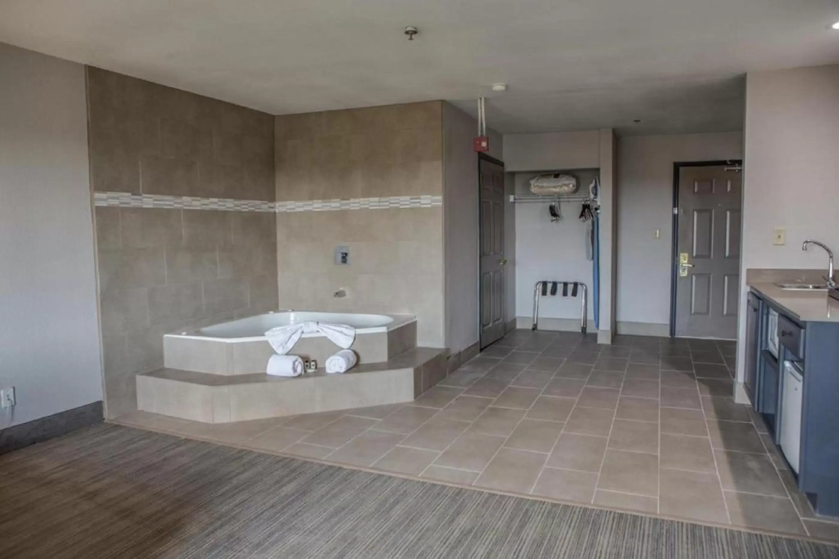 Bathroom in Country Inn & Suites by Radisson, Harlingen, TX