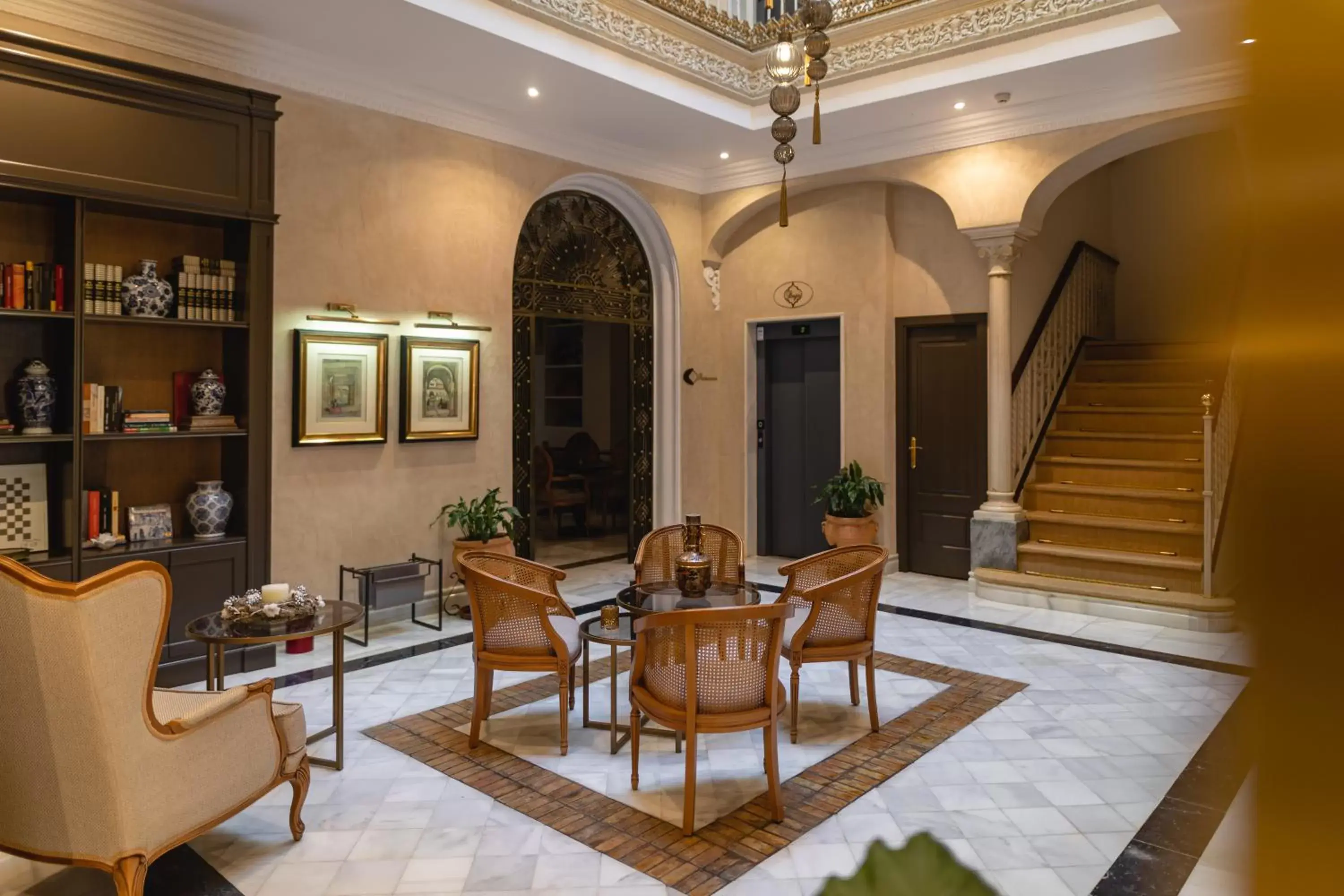 Lobby or reception in Hotel Gravina 51