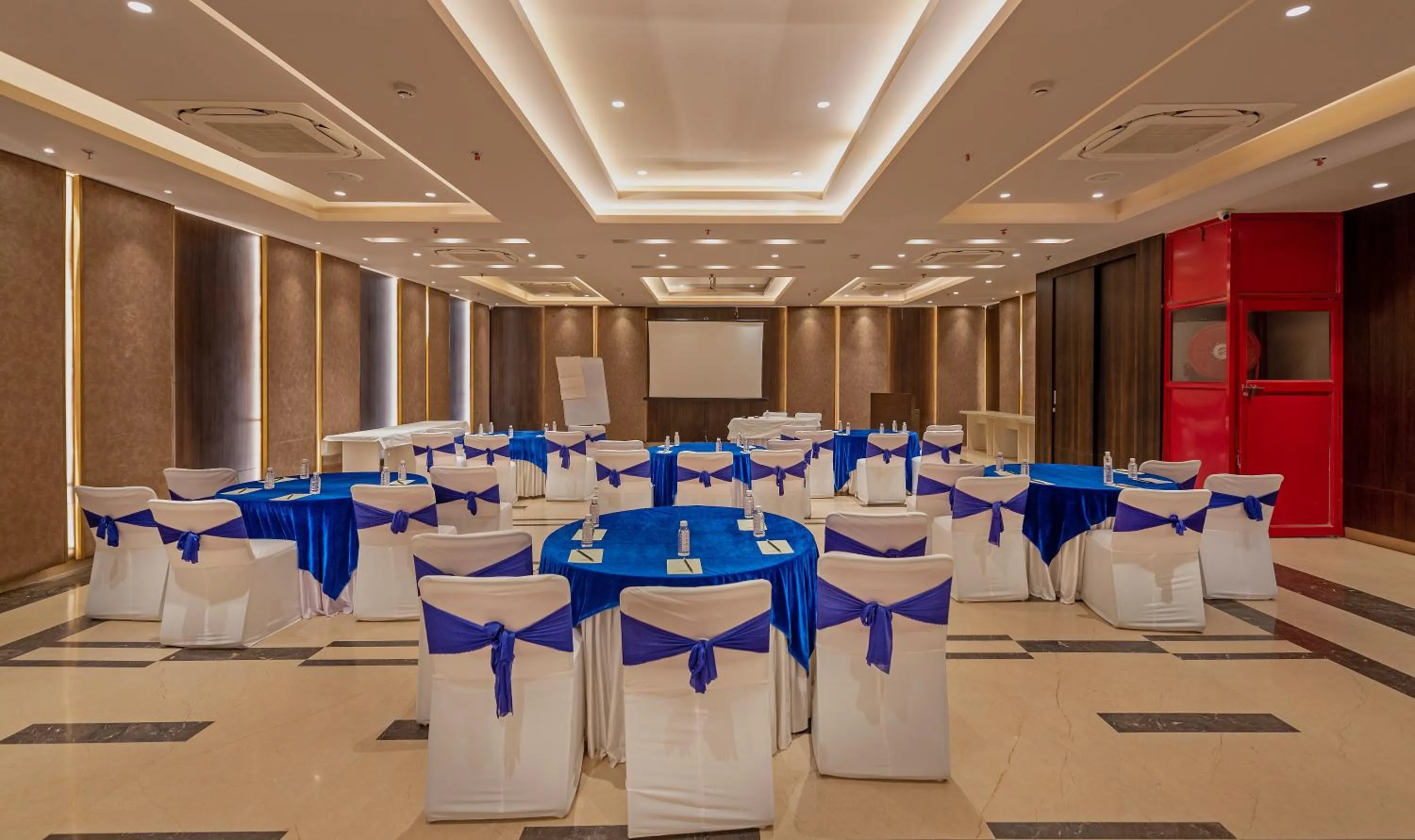 Meeting/conference room in Hotel Saket 27
