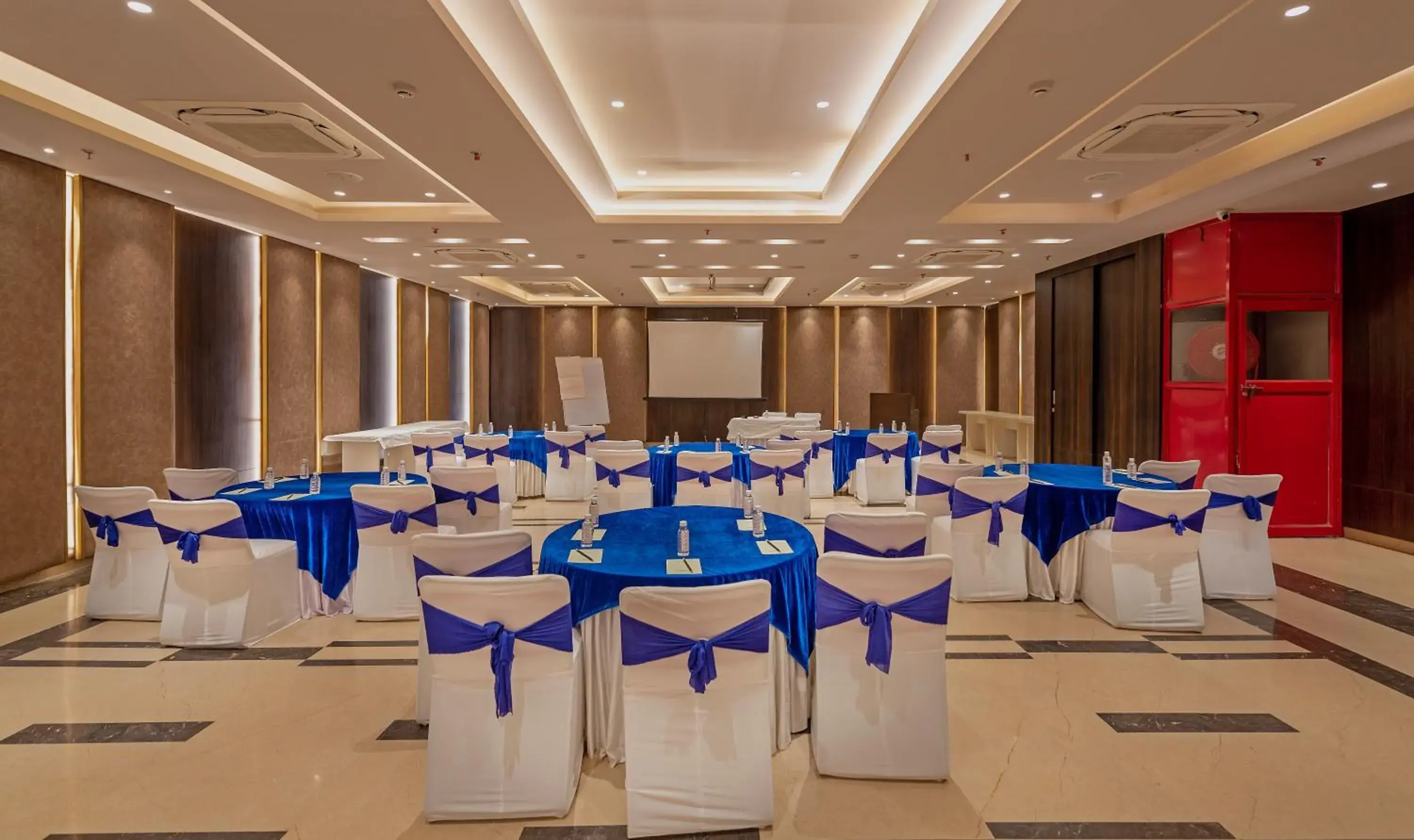 Meeting/conference room, Banquet Facilities in Hotel Saket 27