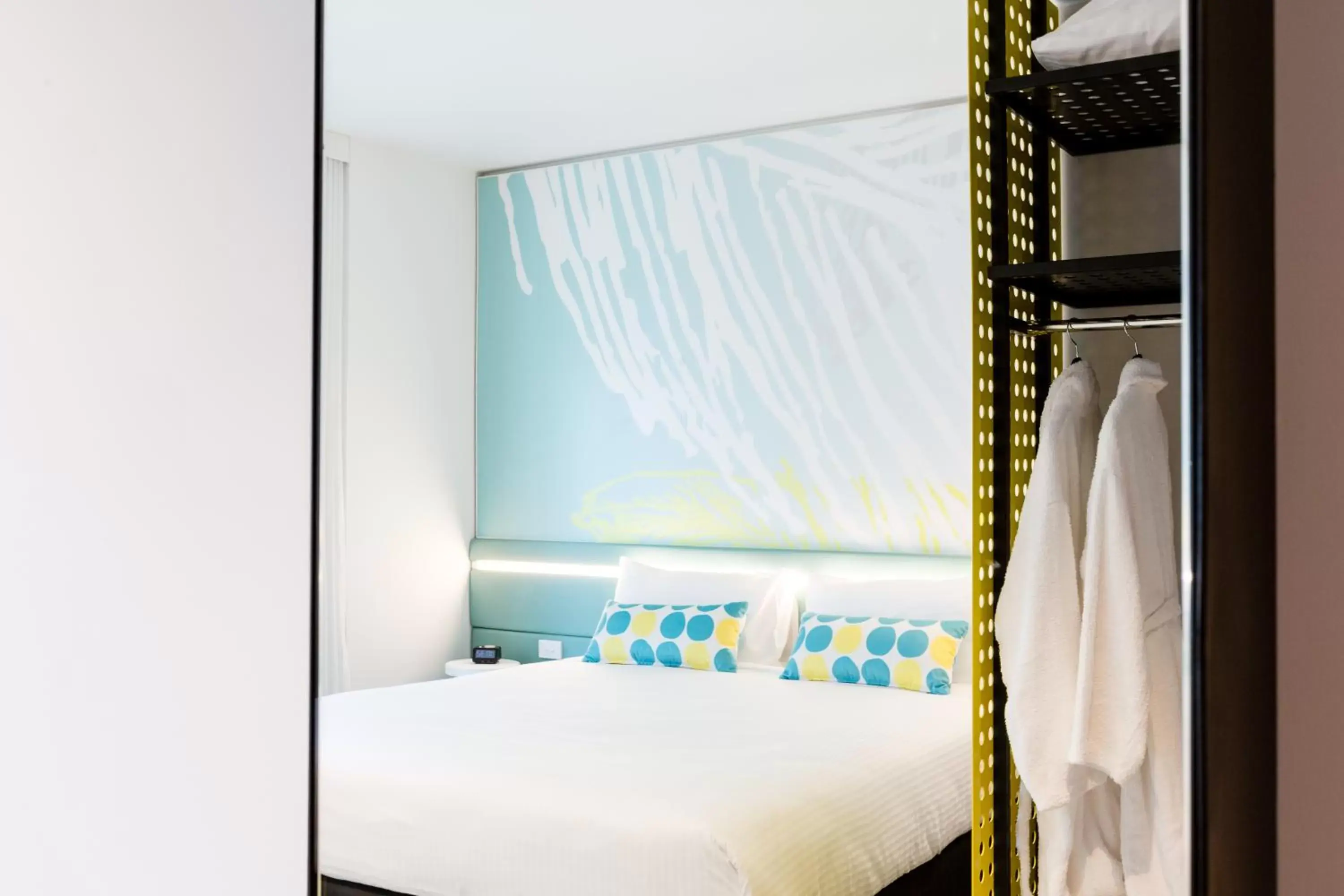 Bedroom, Bed in ibis Styles East Perth