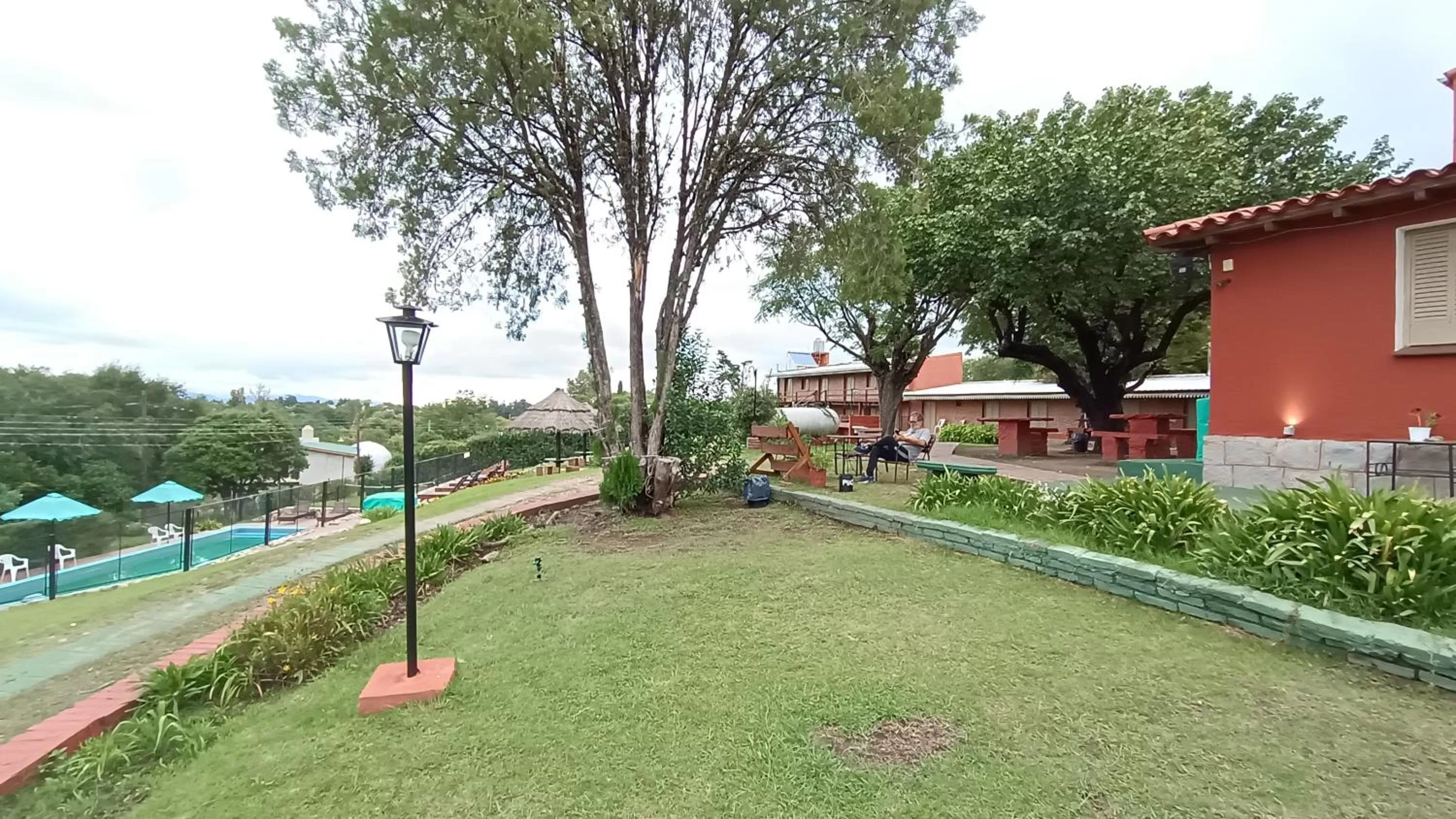 Property building in Castelar - Hotel & Apart