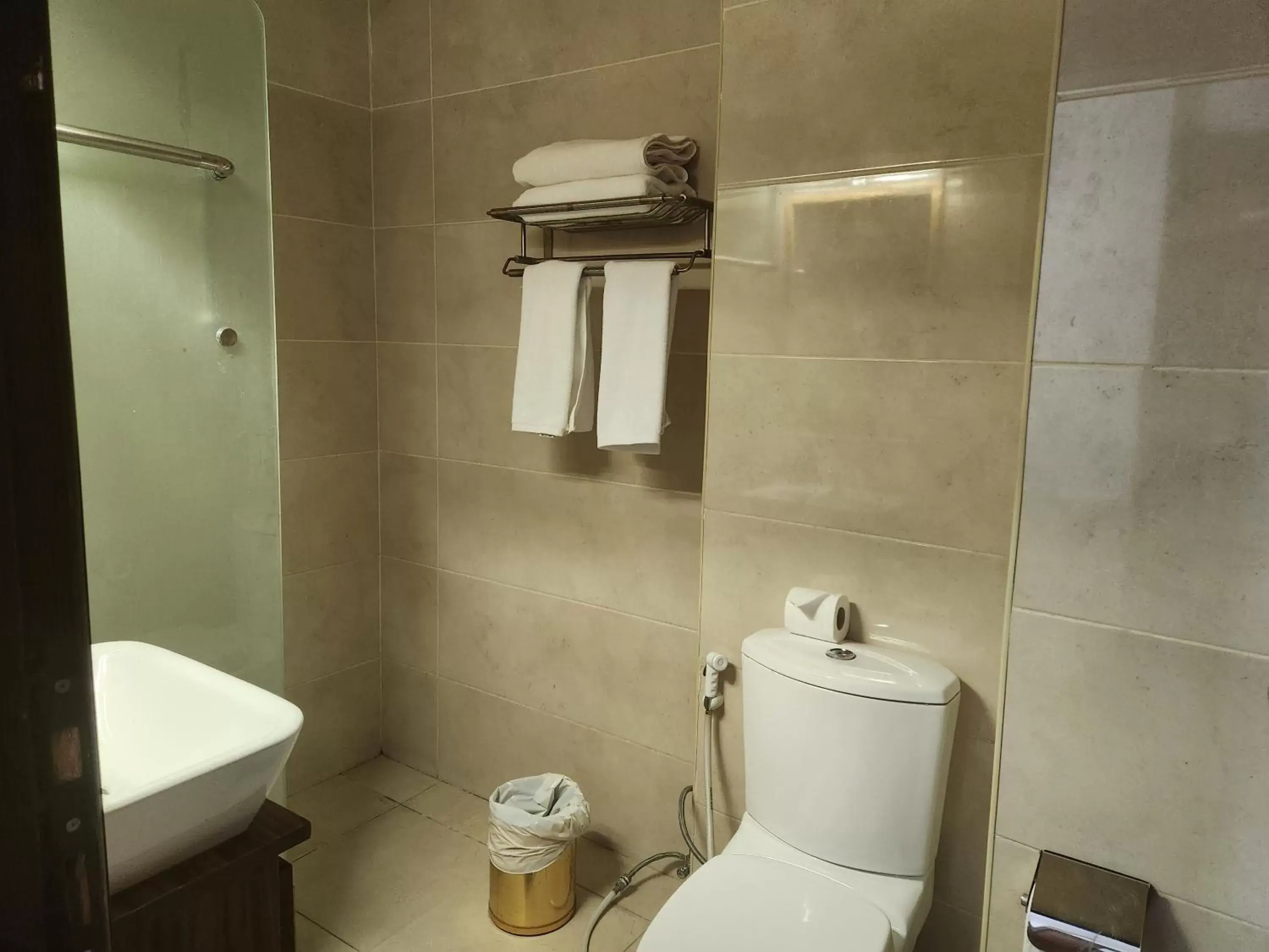 Bathroom in Amman Orchid Hotel