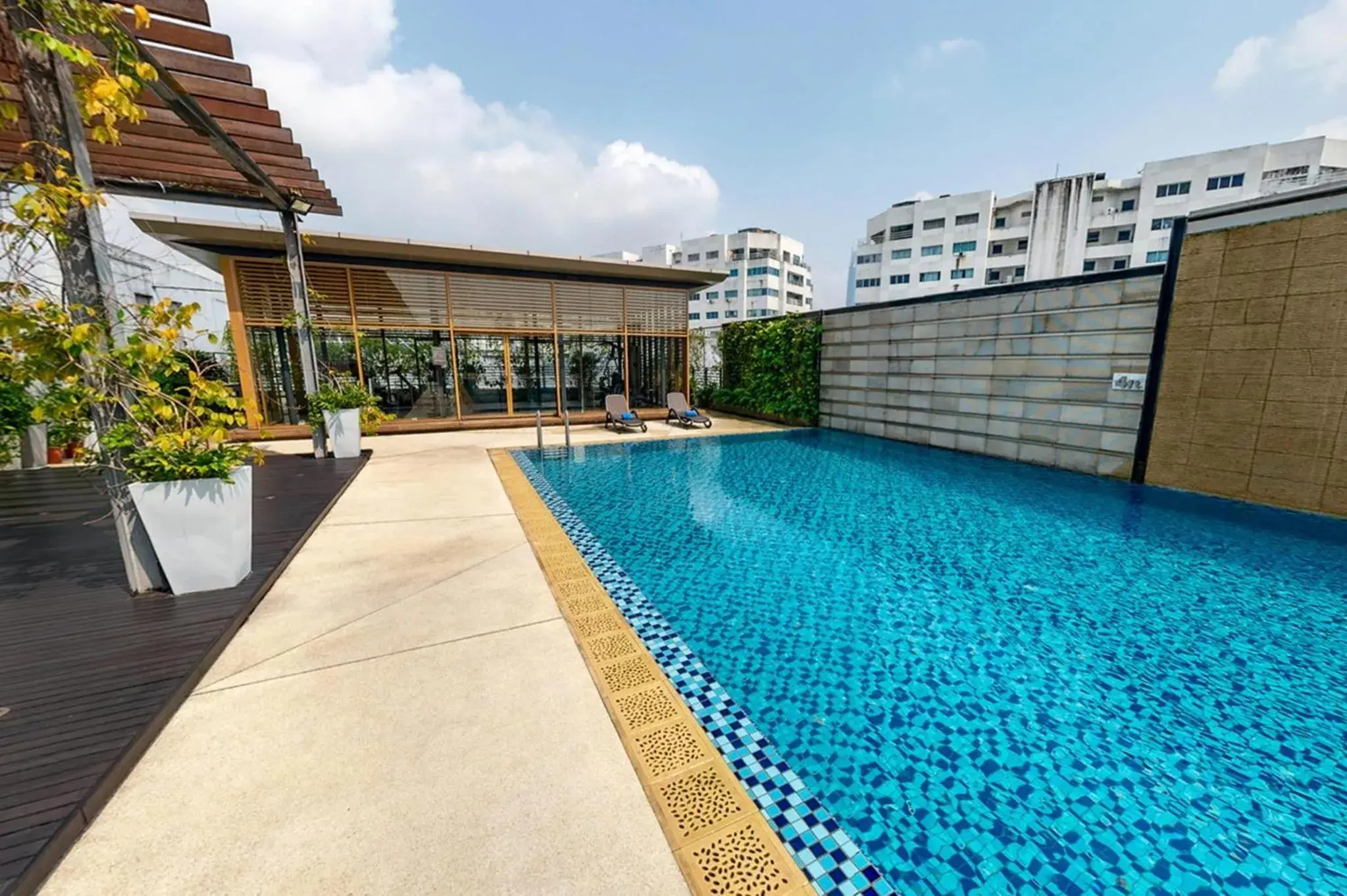 Swimming Pool in Vivatel Kuala Lumpur