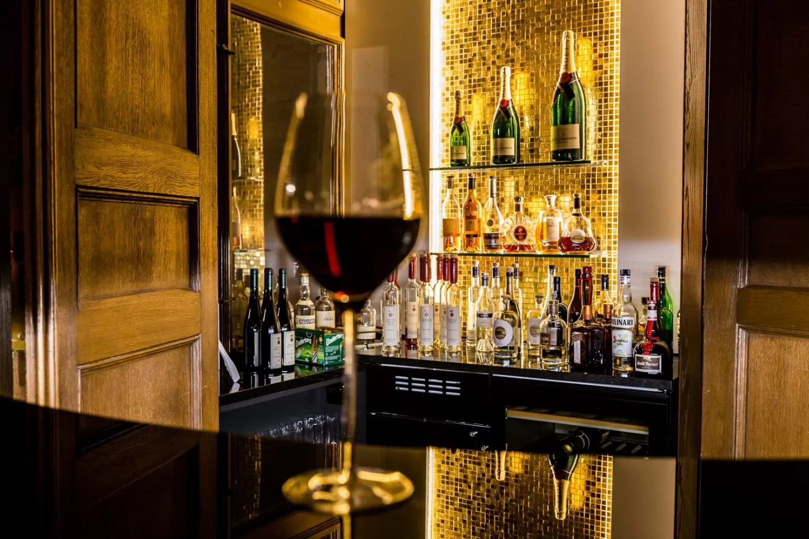 Lounge or bar in Hotel Schloss Eckberg