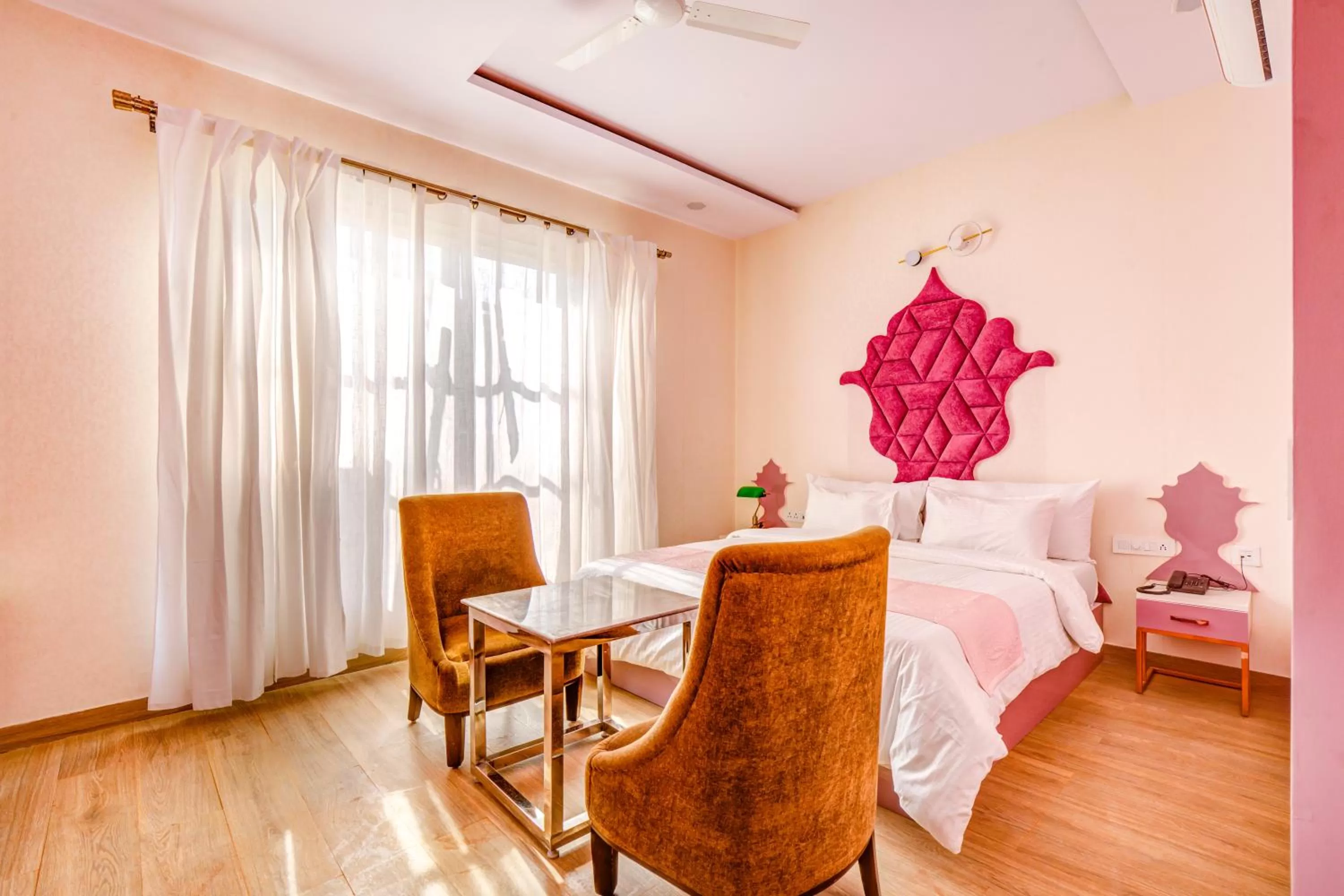 Photo of the whole room, Bed in FabHotel The White Moon