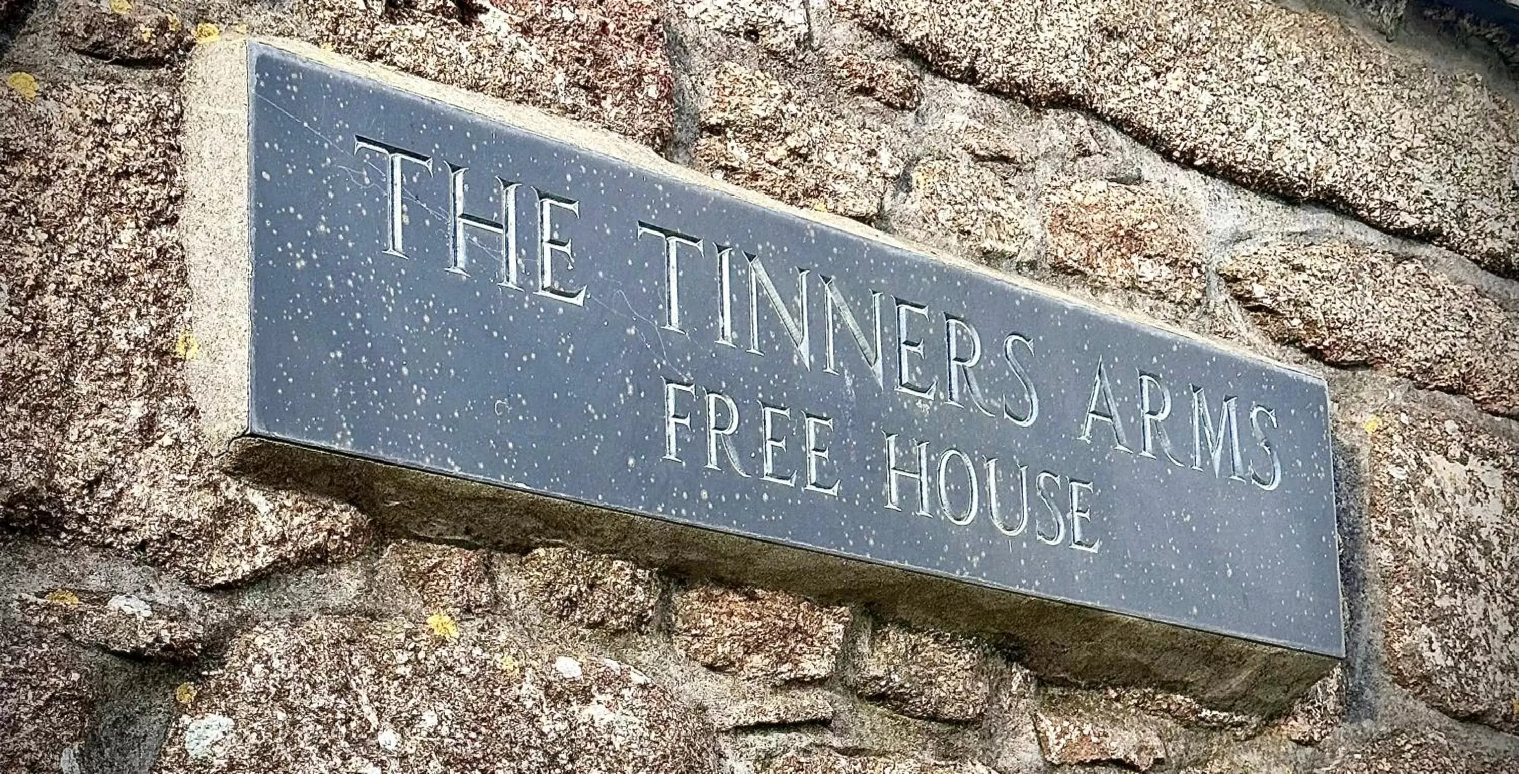 Property Logo/Sign in The White House at The Tinners Arms