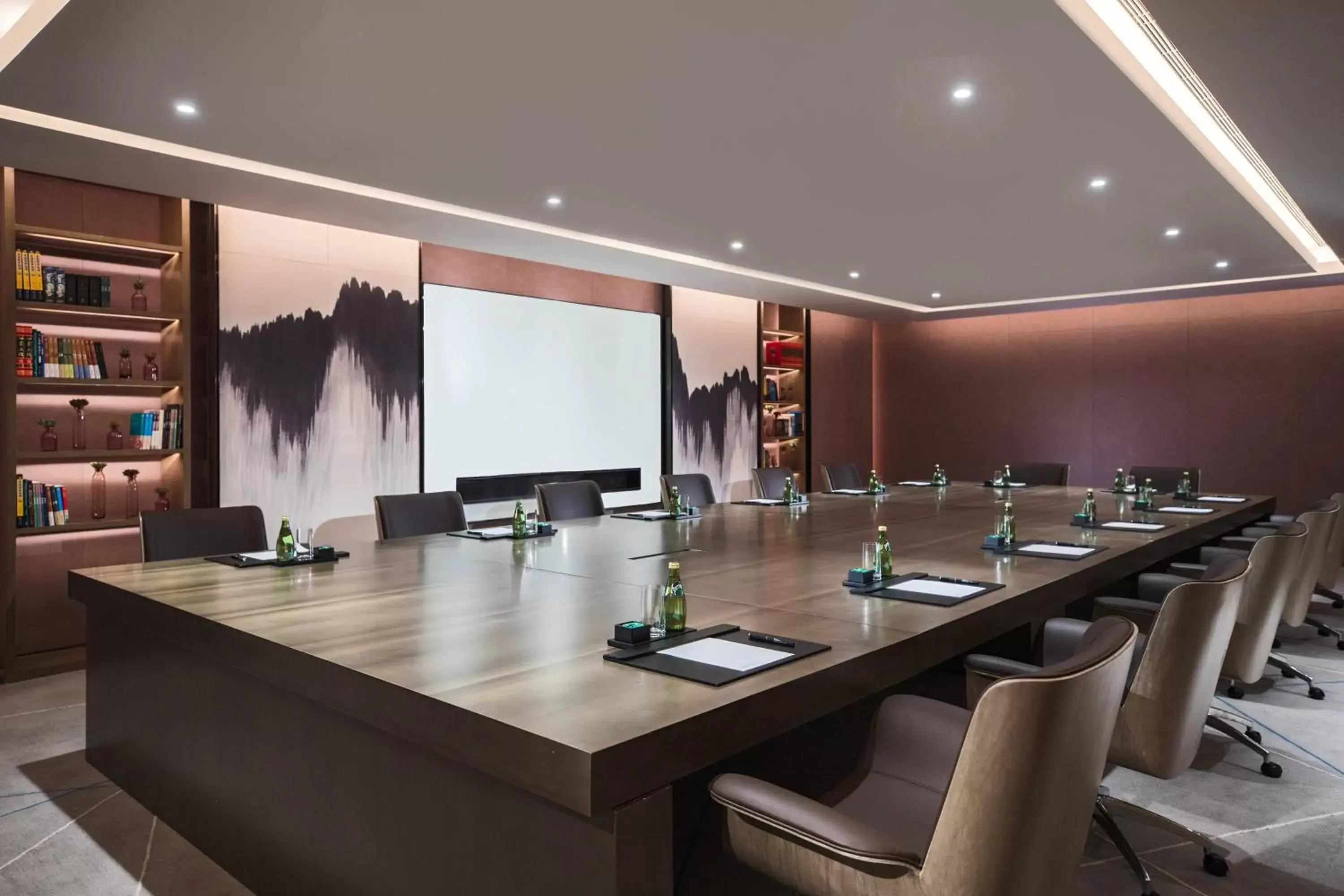 Meeting/conference room in Suzhou Marriott Hotel Taihu Lake