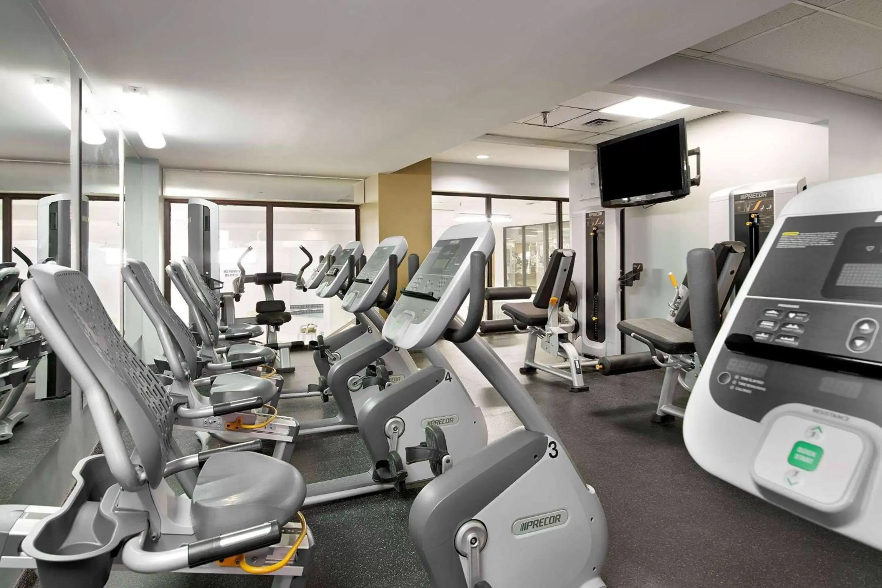 Fitness centre/facilities, Fitness Center/Facilities in Wyndham Edmonton Hotel and Conference Centre