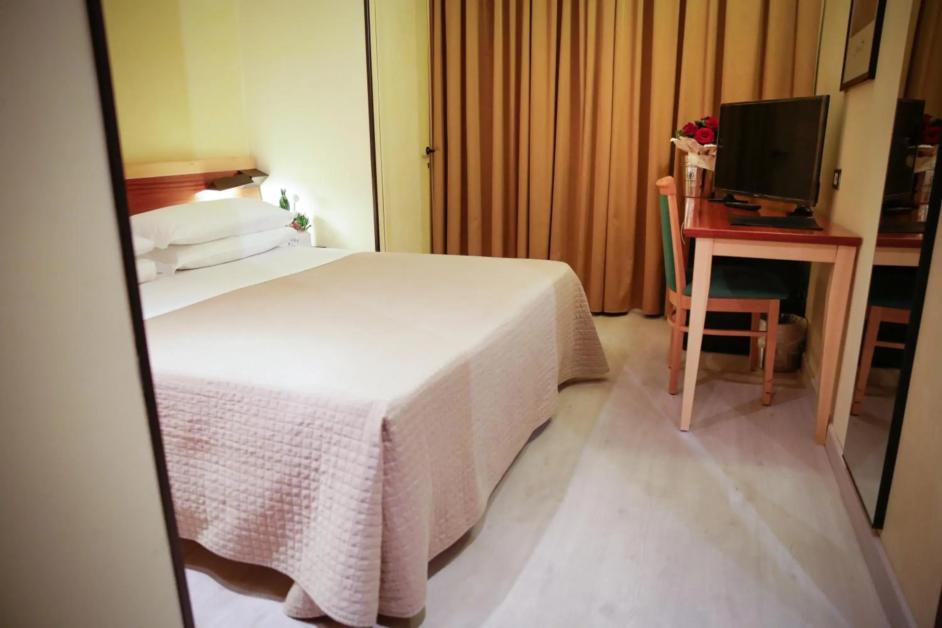 Bed in Art Hotel Milano