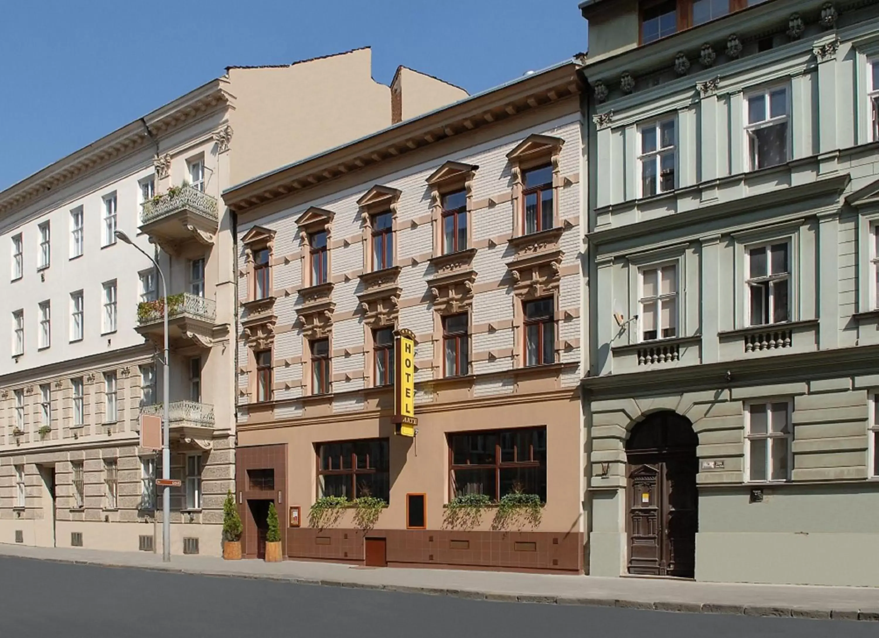 Facade/entrance, Property Building in Hotel Arte