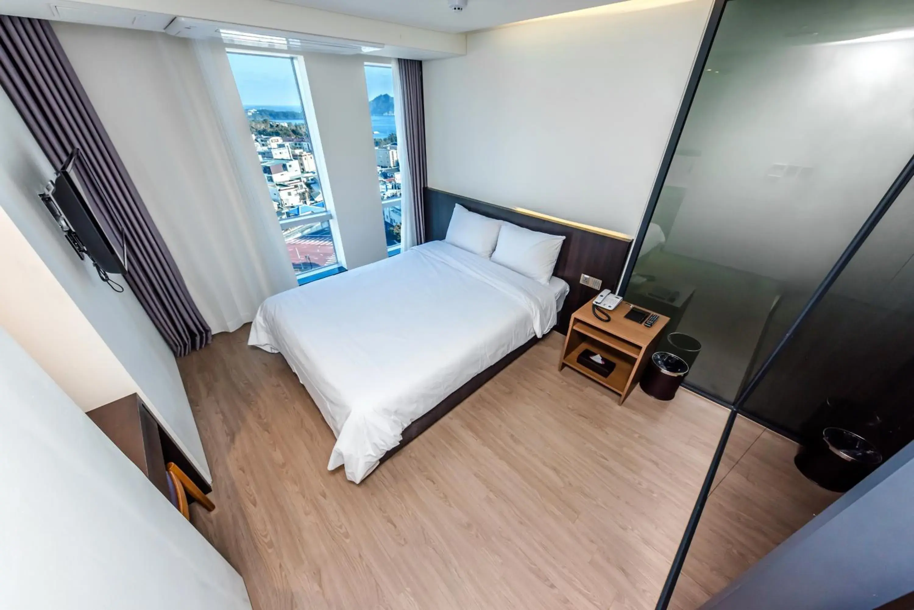 Photo of the whole room, Bed in The First70 Hotel