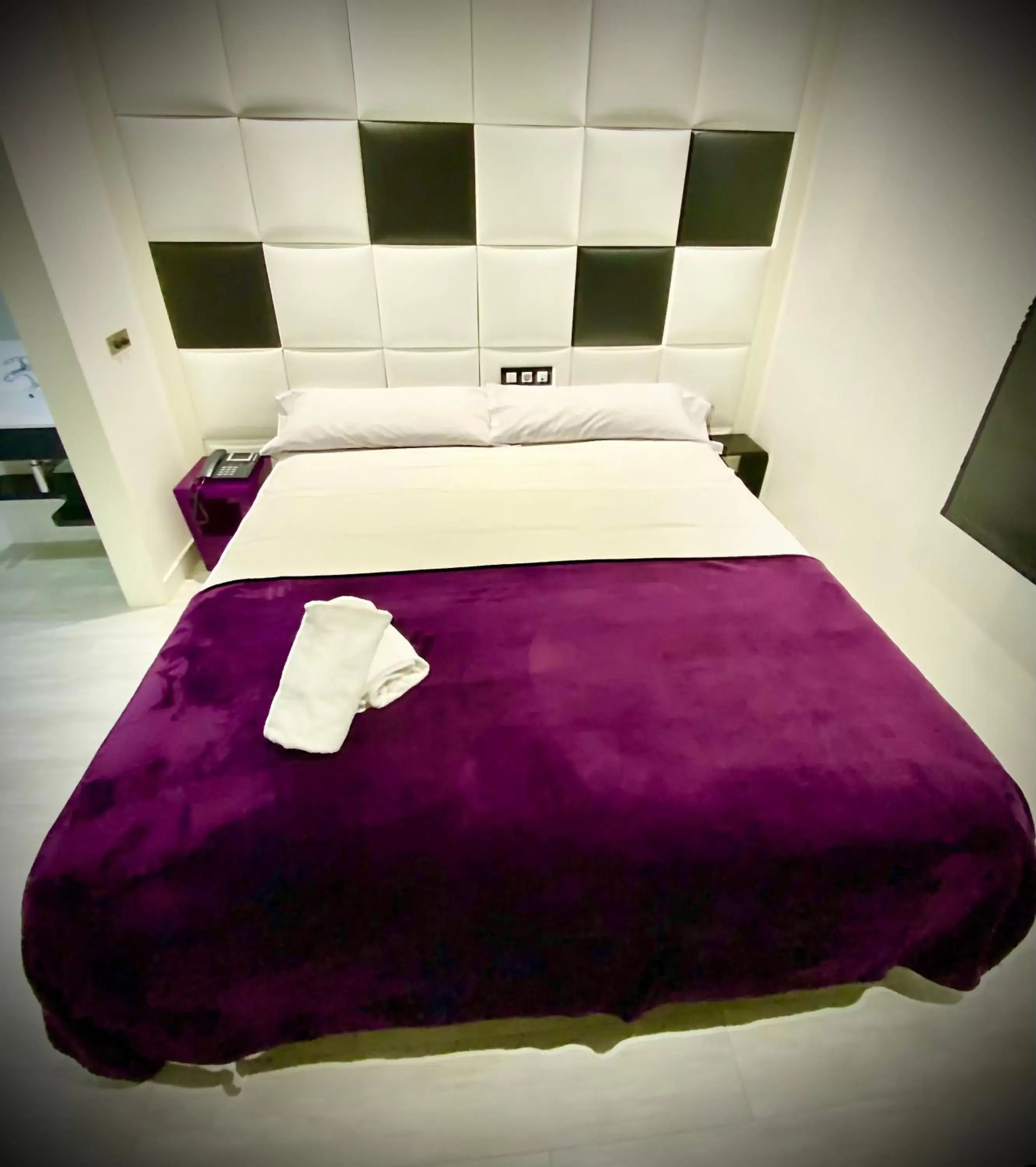 Bed in Hotel Avenida de España