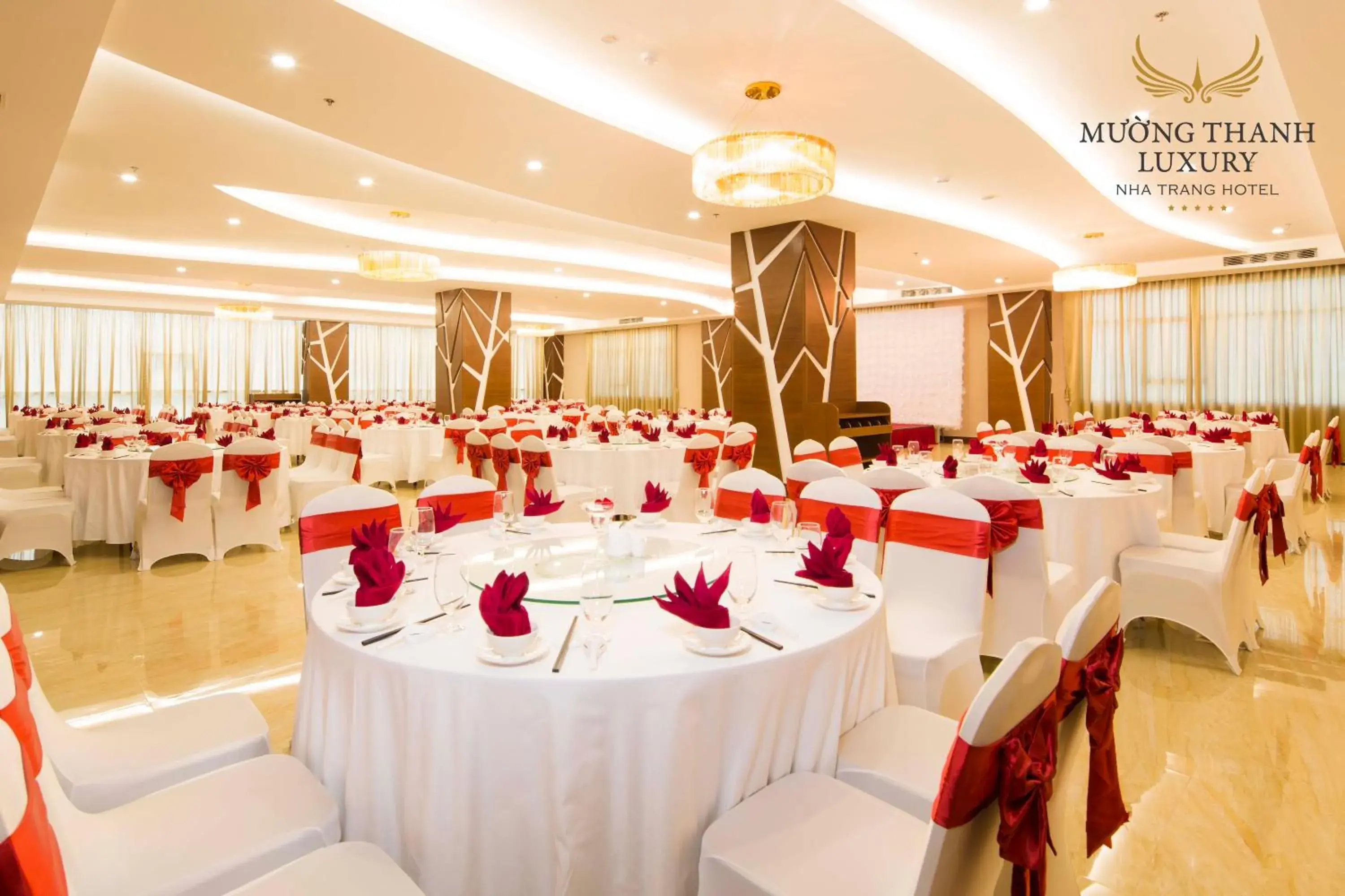 Property building, Banquet Facilities in Muong Thanh Luxury Nha Trang Hotel