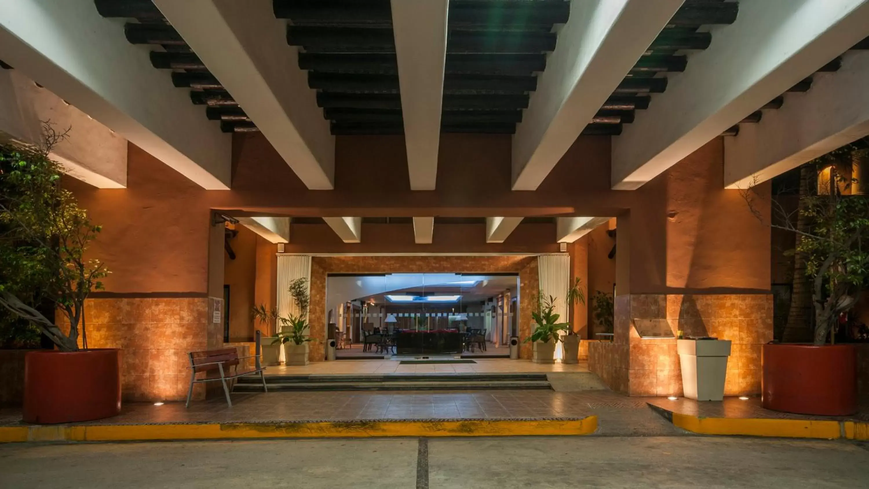 Property building in Holiday Inn Ciudad Del Carmen, an IHG Hotel