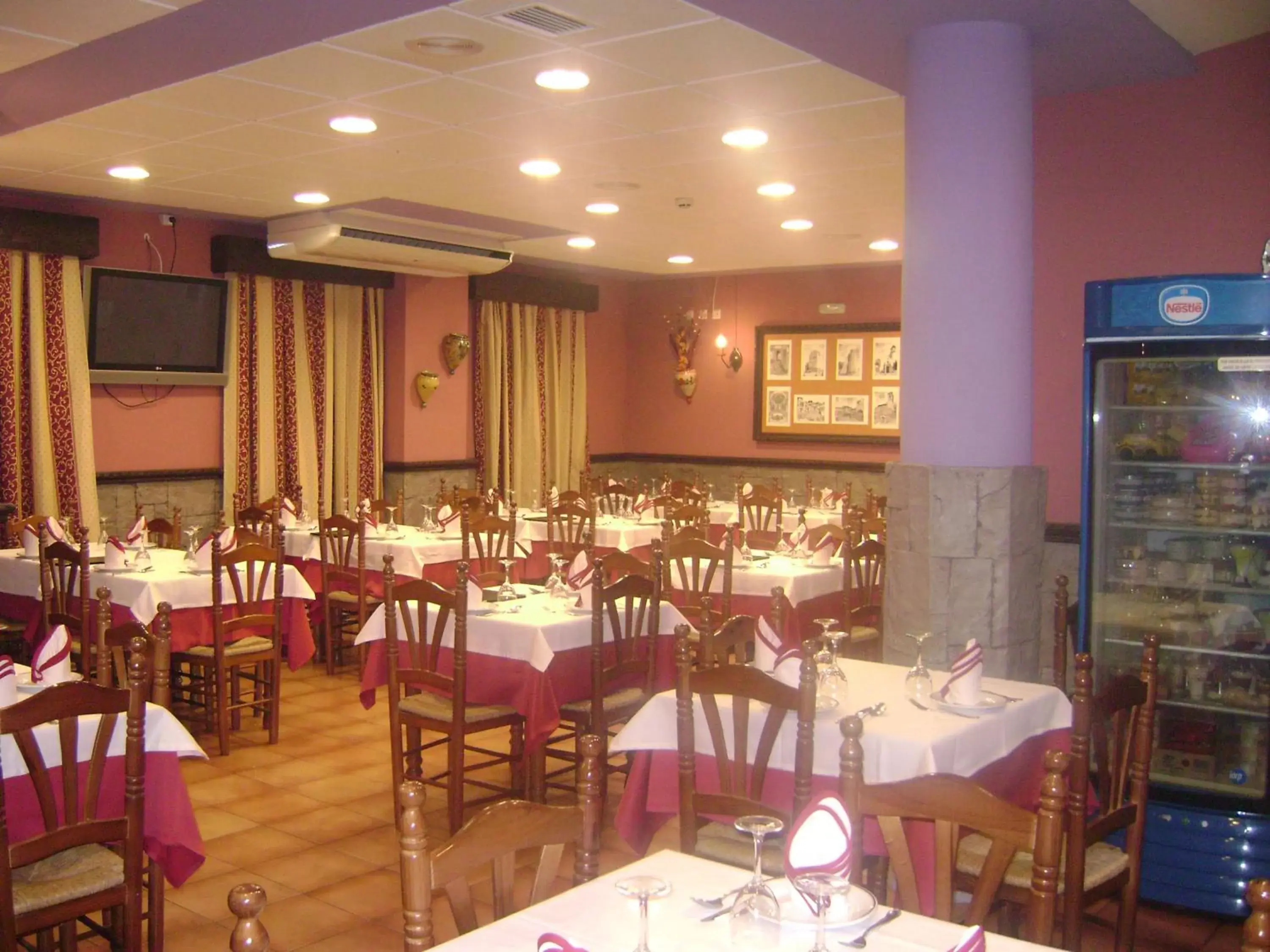 Restaurant/Places to Eat in Hotel Casa Marchena