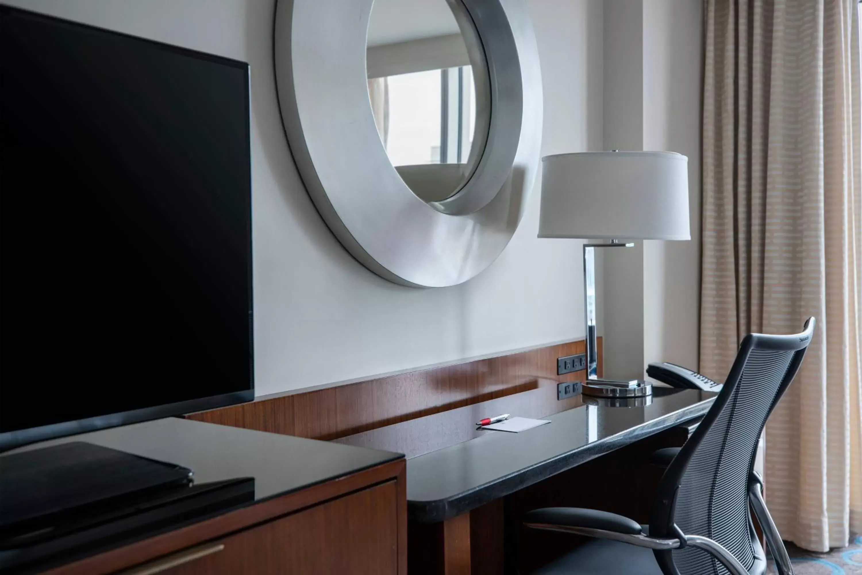 Photo of the whole room, TV/Entertainment Center in Marriott Marquis Washington, DC